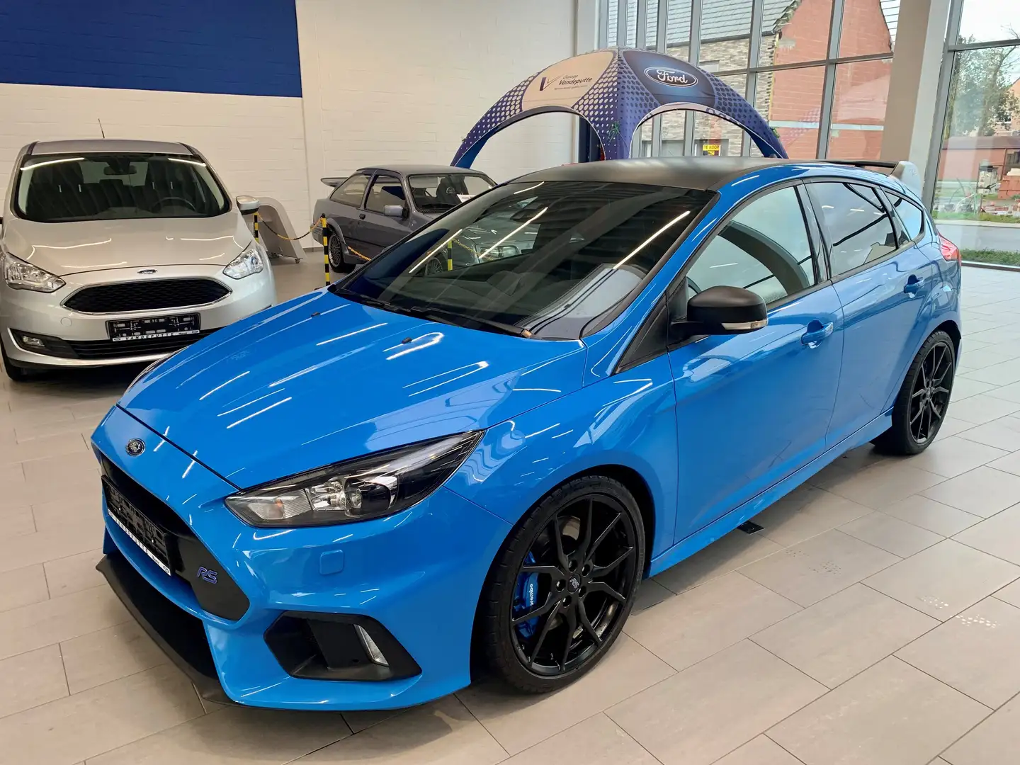 Ford Focus 2.3 EcoBoost 4x4 Limited Blauw - 1