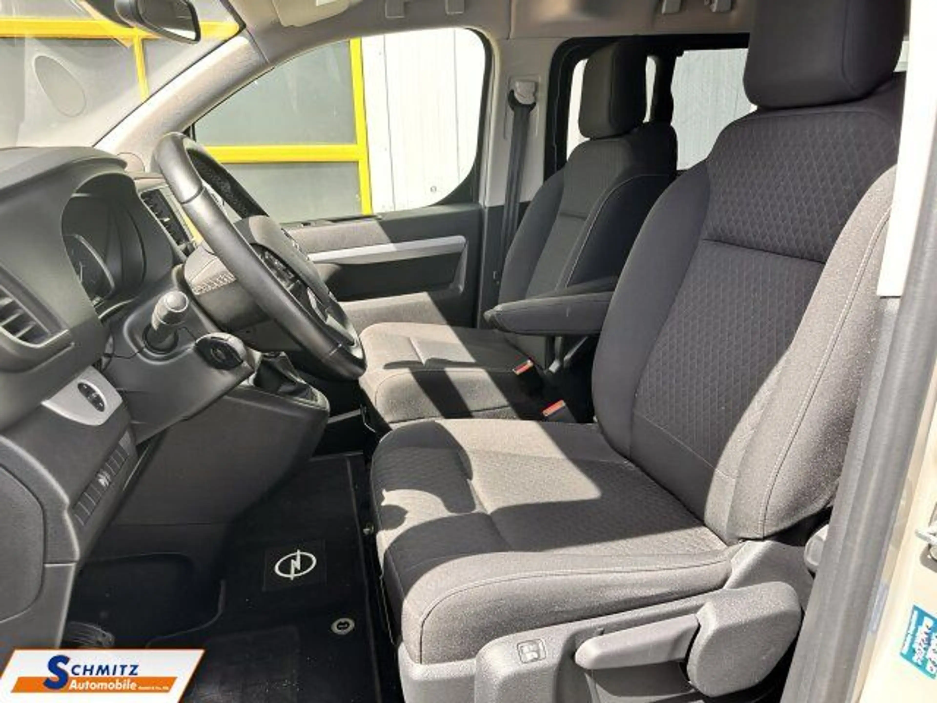 Opel Zafira Life 1.5 S Edition Navi/R-Cam/Xenon/PDC — photo 8