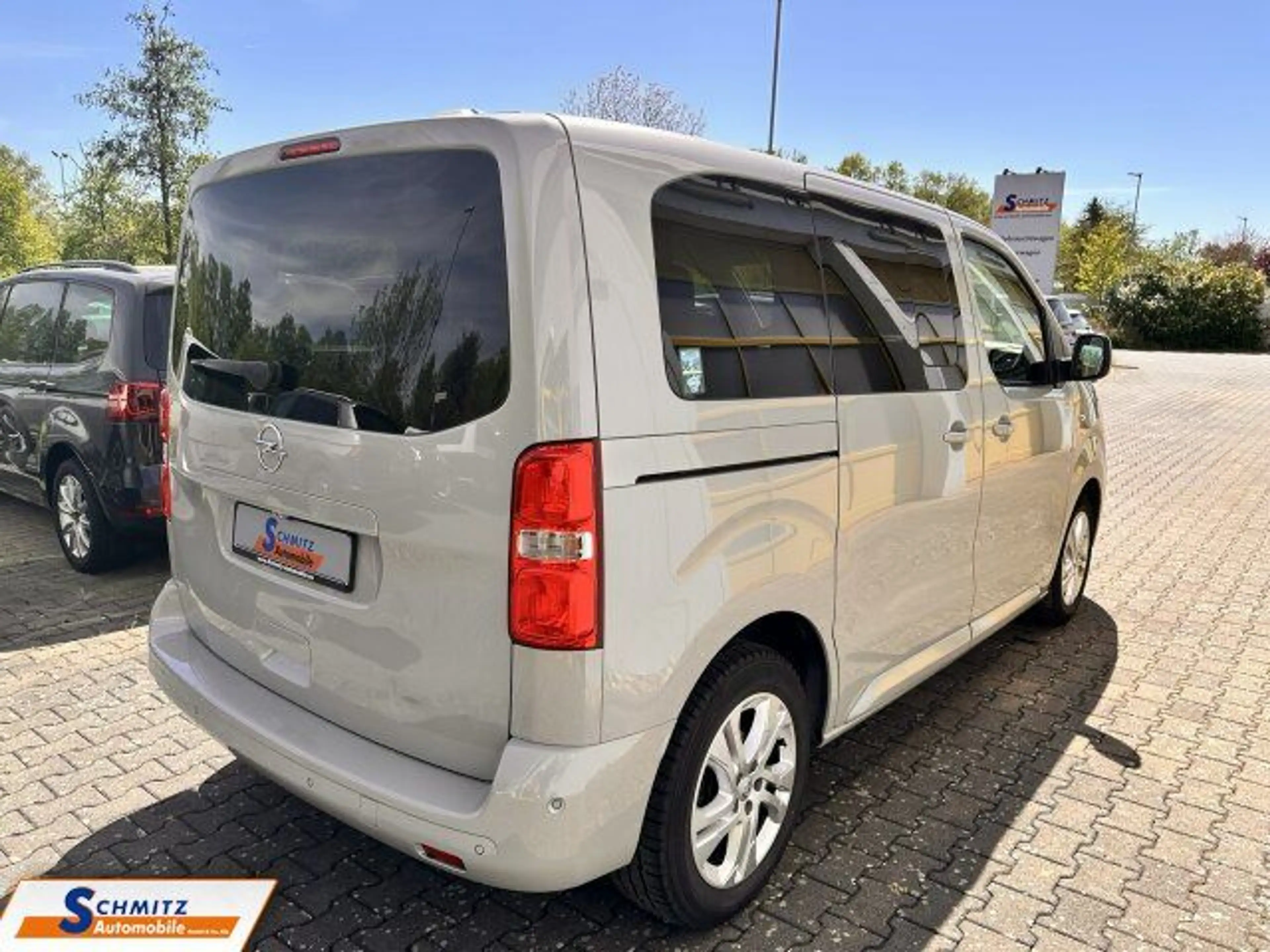 Opel Zafira Life 1.5 S Edition Navi/R-Cam/Xenon/PDC — photo 5