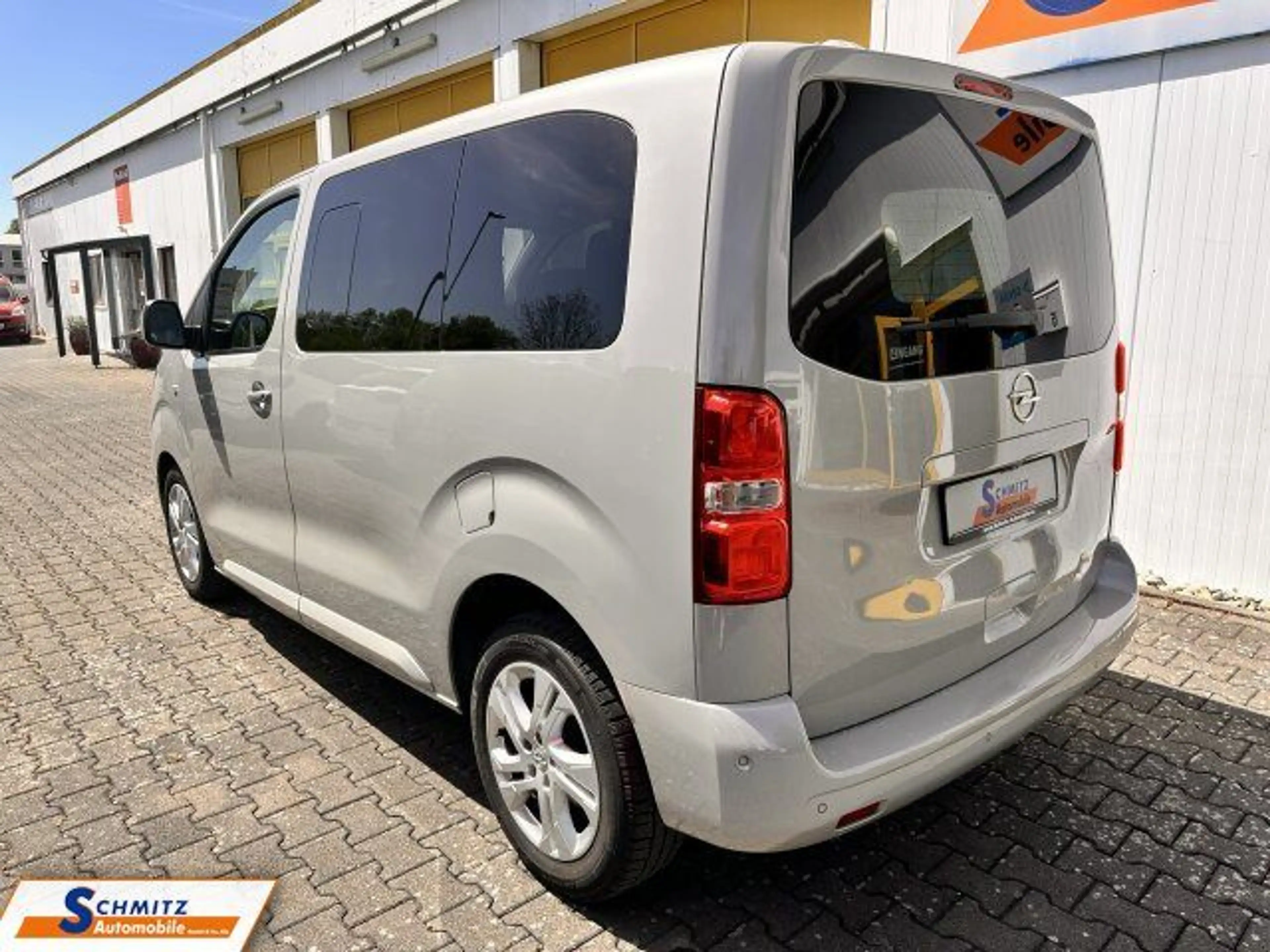 Opel Zafira Life 1.5 S Edition Navi/R-Cam/Xenon/PDC — photo 7