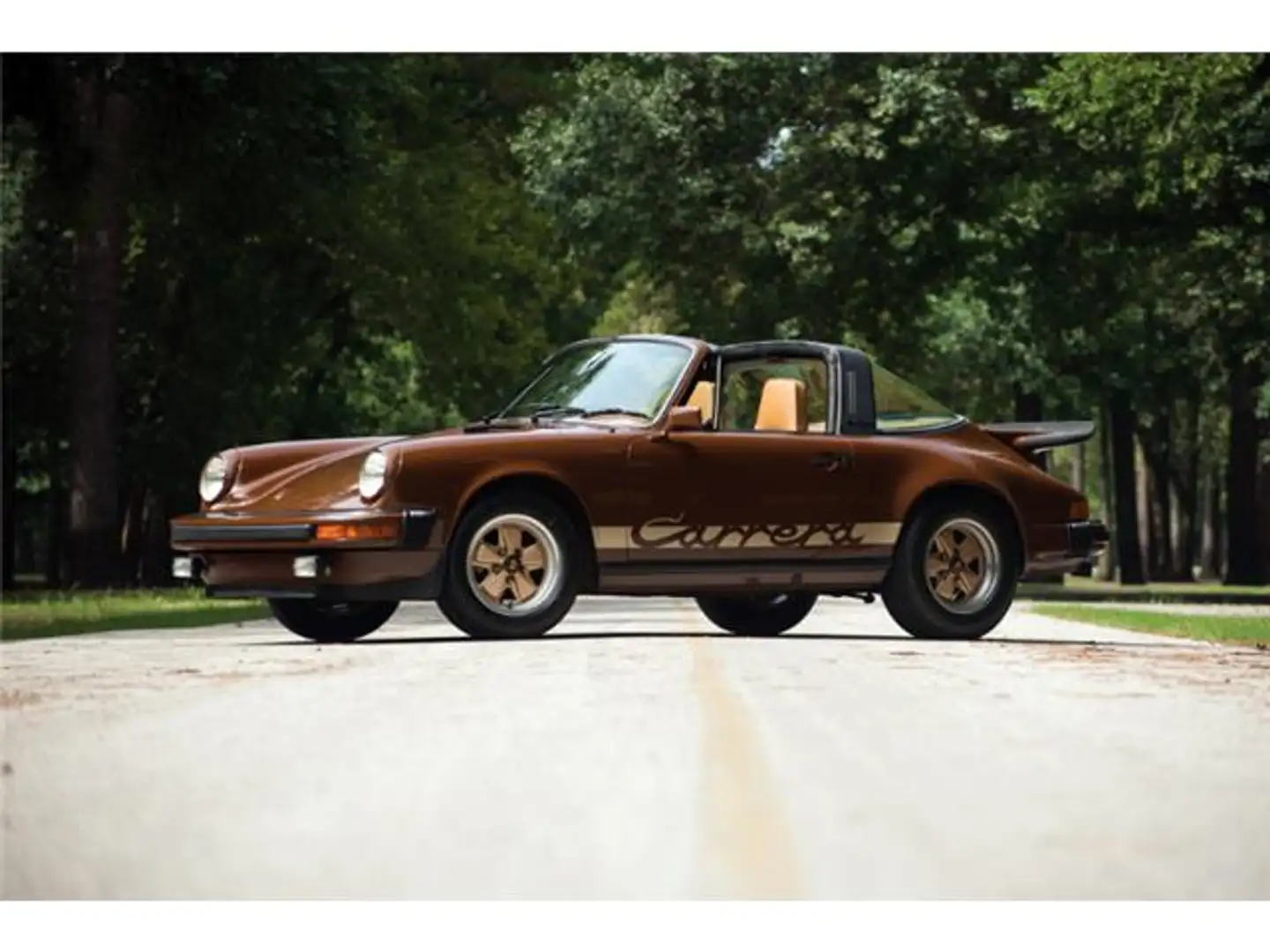 Porsche 911 Carrera Targa Braun - 2