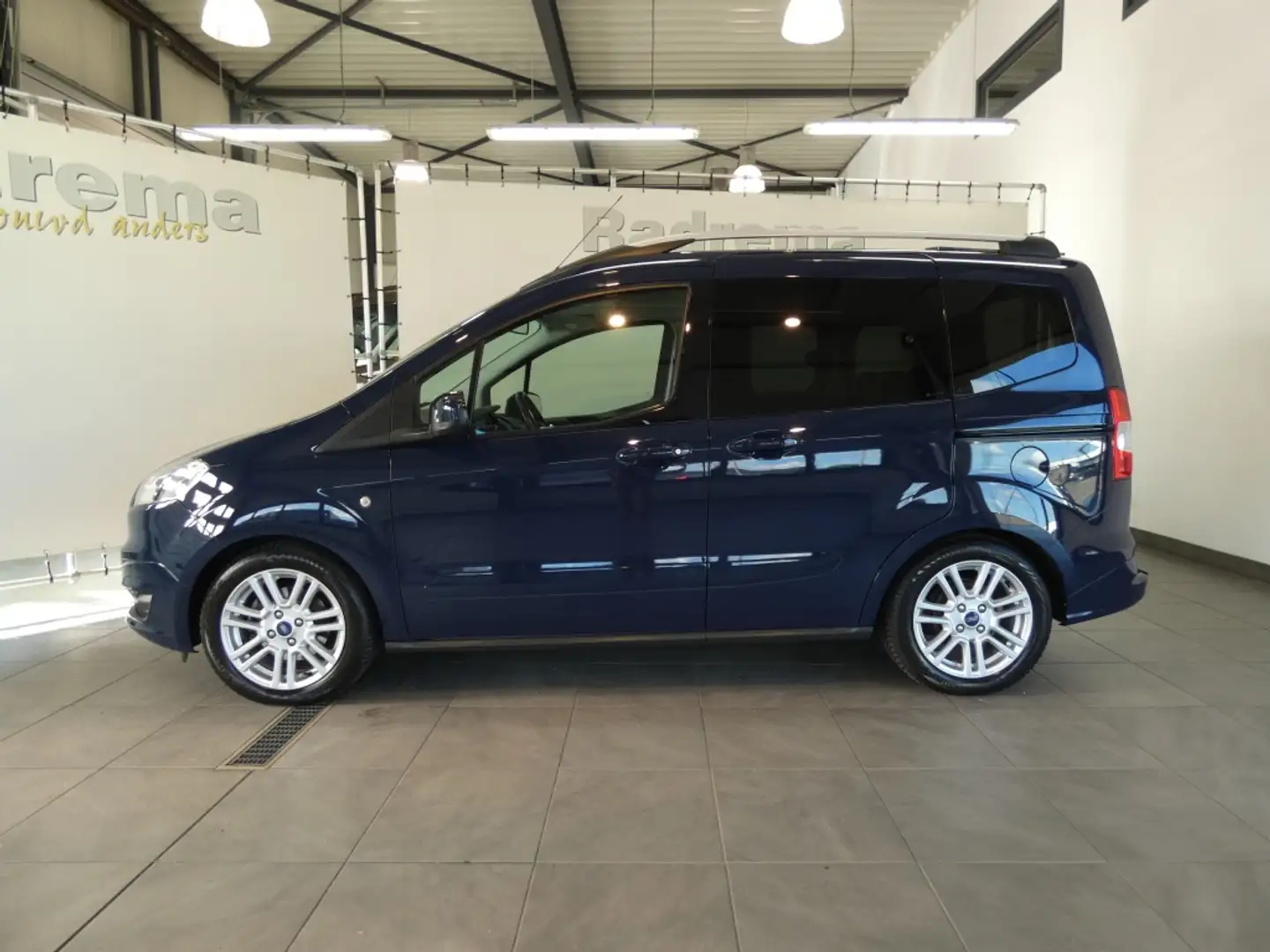 Ford Tourneo Courier Titanium Ecoboost 100 pk benzine ! Blauw - 2