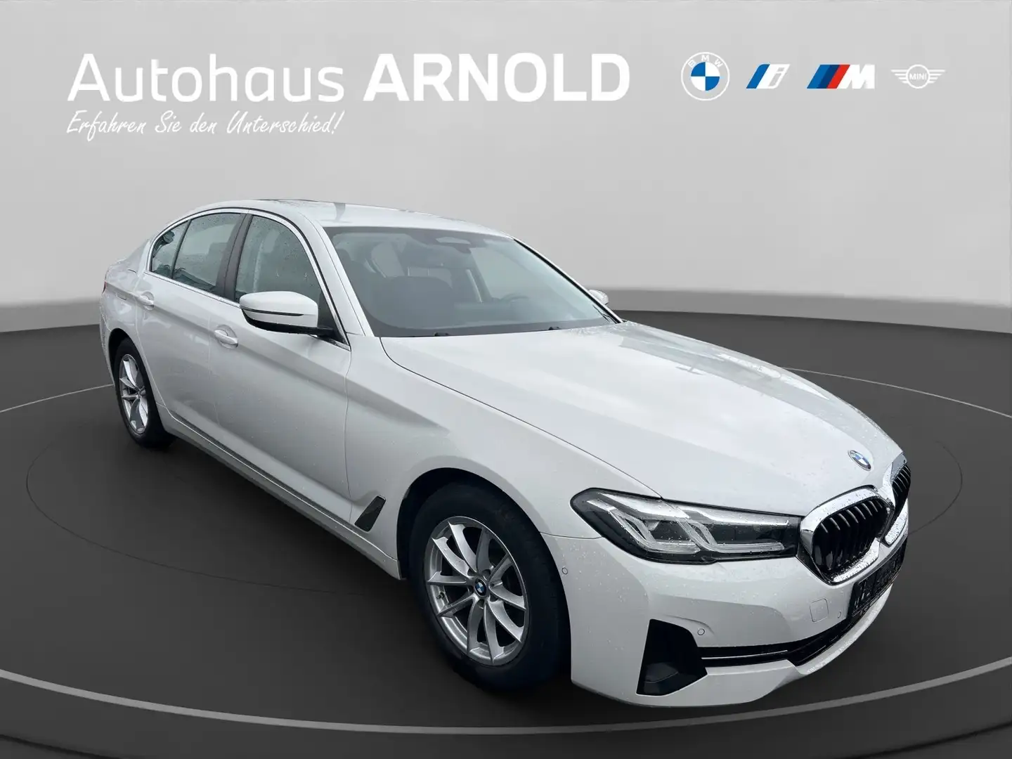 BMW 520 i Limousine Head-Up DAB LED WLAN Klimaaut. Blanc - 2