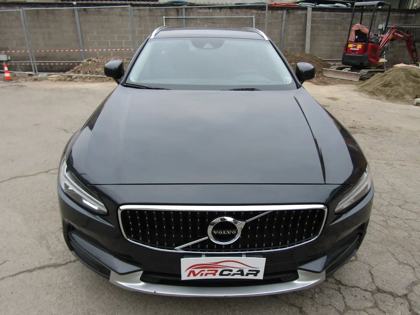 Volvo V90 V90 Cross Country 2.0 D4 Business Plus AWD Grau - 2