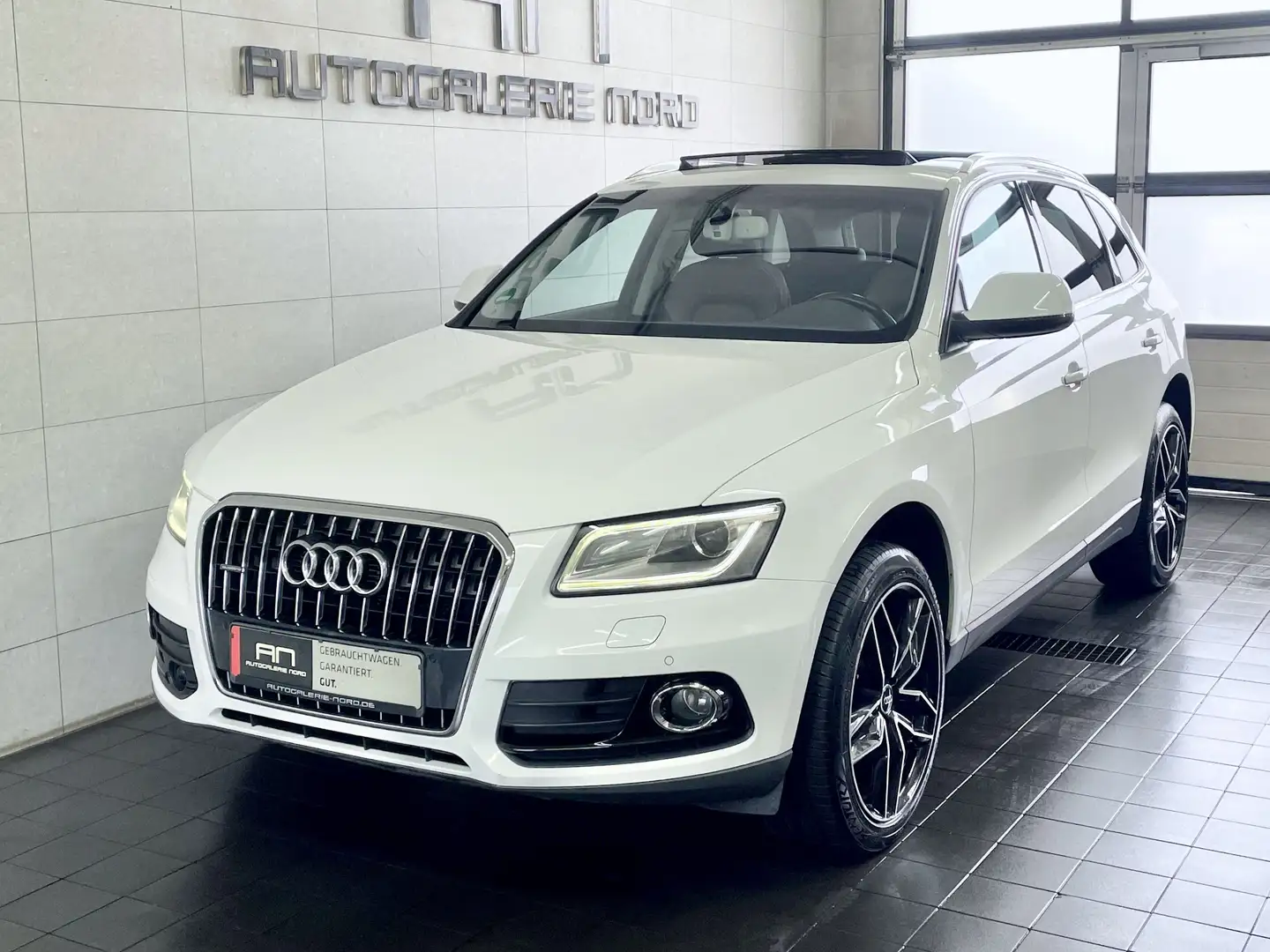Audi Q5 3.0 TFSI quattro Sportpaket Leder+Pano+ACC+Xenon Weiß - 2