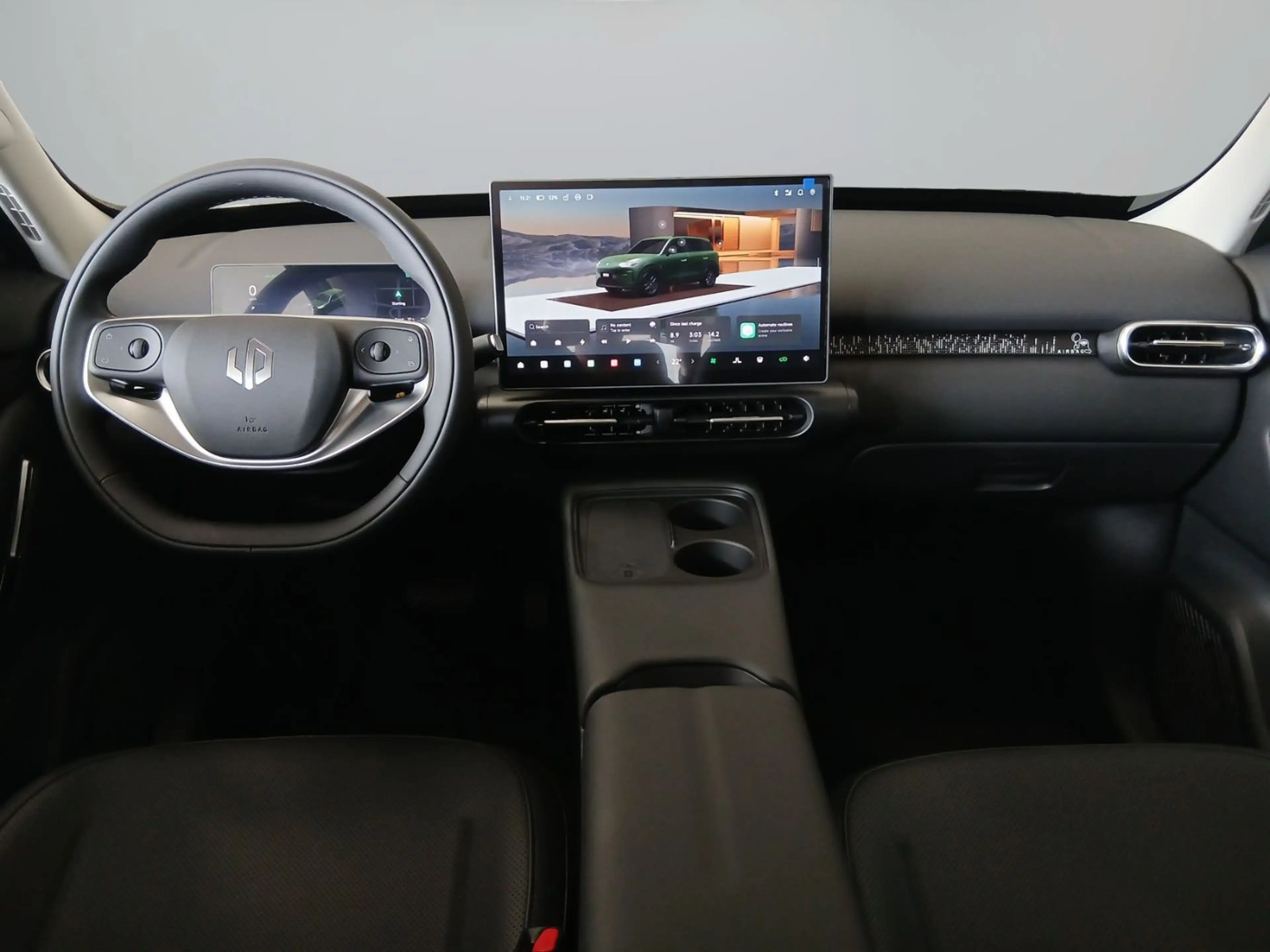 Leapmotor B03X Design ProMax Lenkrad-, Sitzheizung, Navi — photo 15
