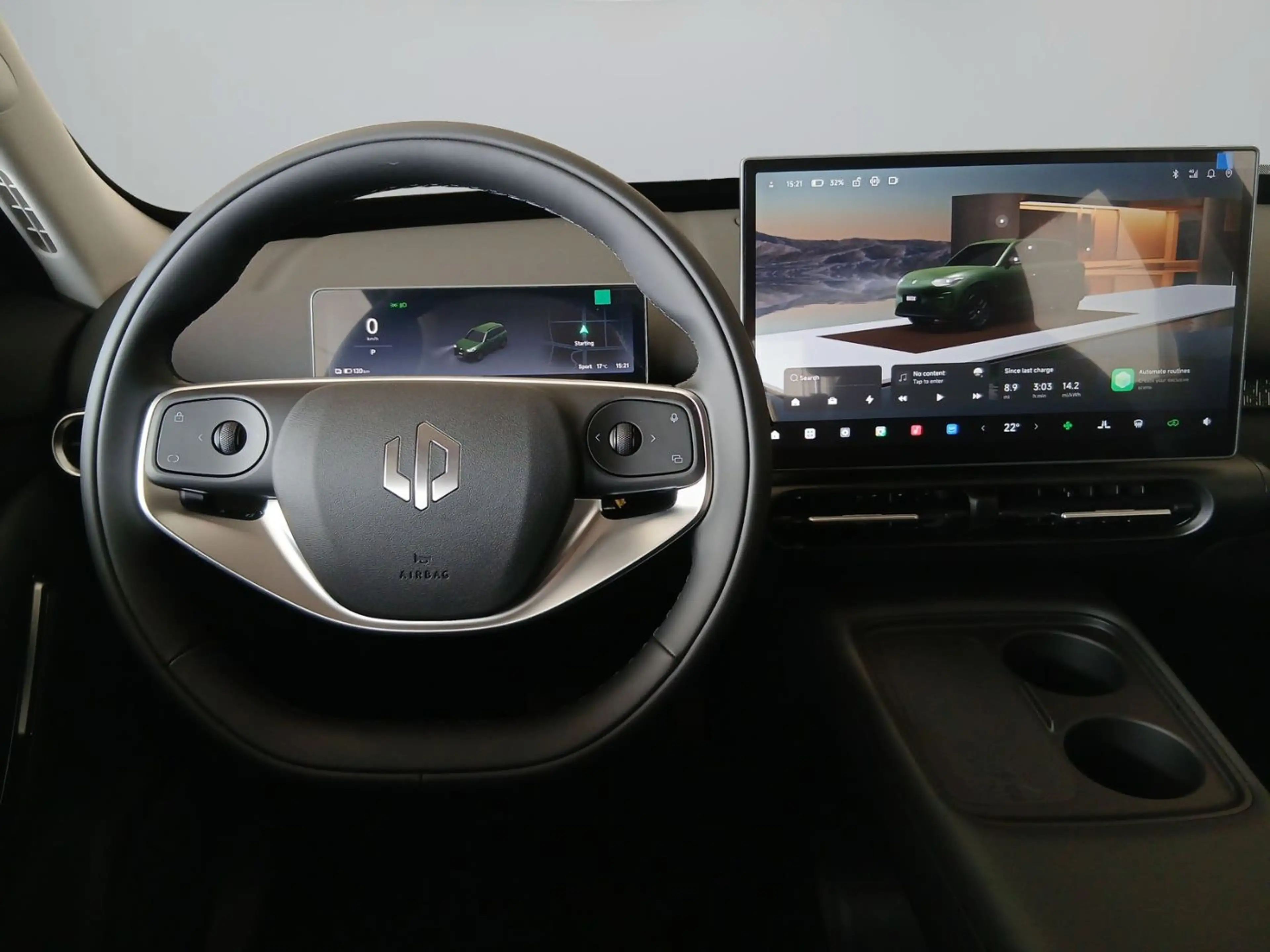 Leapmotor B03X Design ProMax Lenkrad-, Sitzheizung, Navi — photo 14