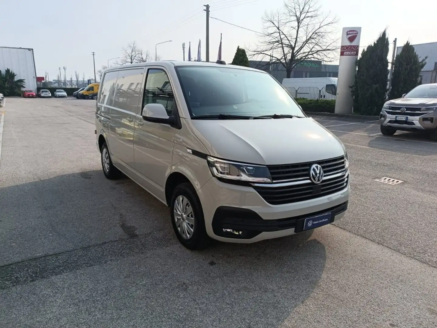 Volkswagen T6.1 Transporter FURG PC110 TDIM6 Šedá - 2