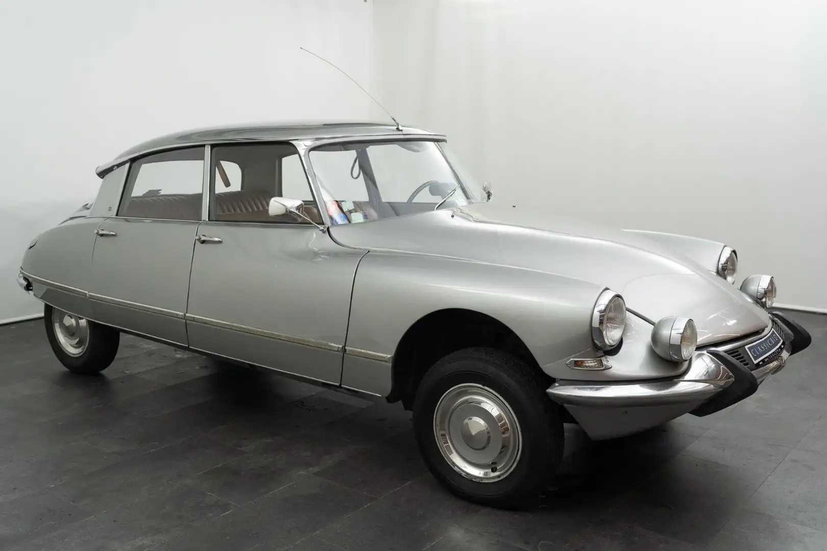 Citroen DS 21 Plateado - 2