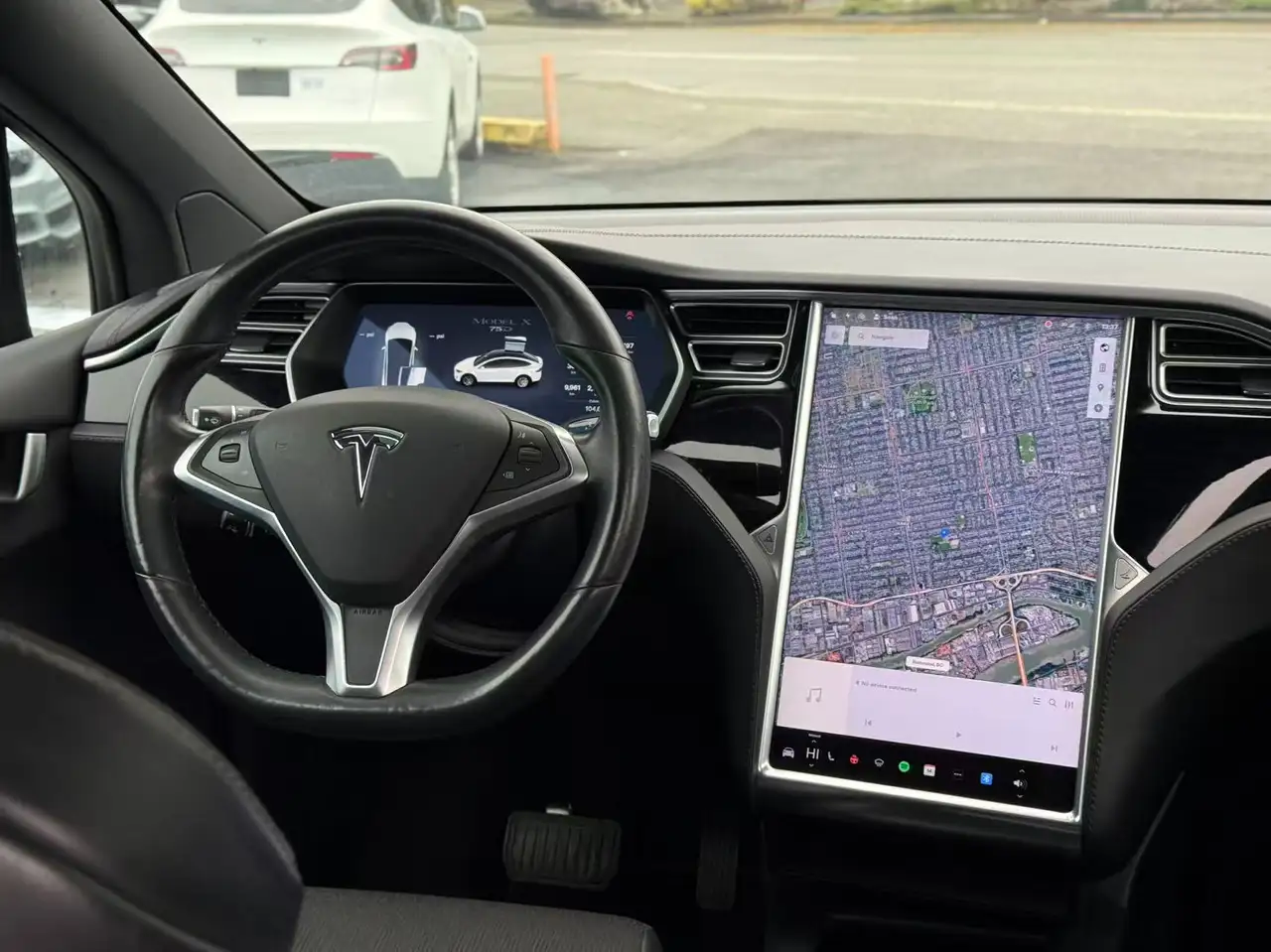 Tesla Model X снимка Tesla Model X