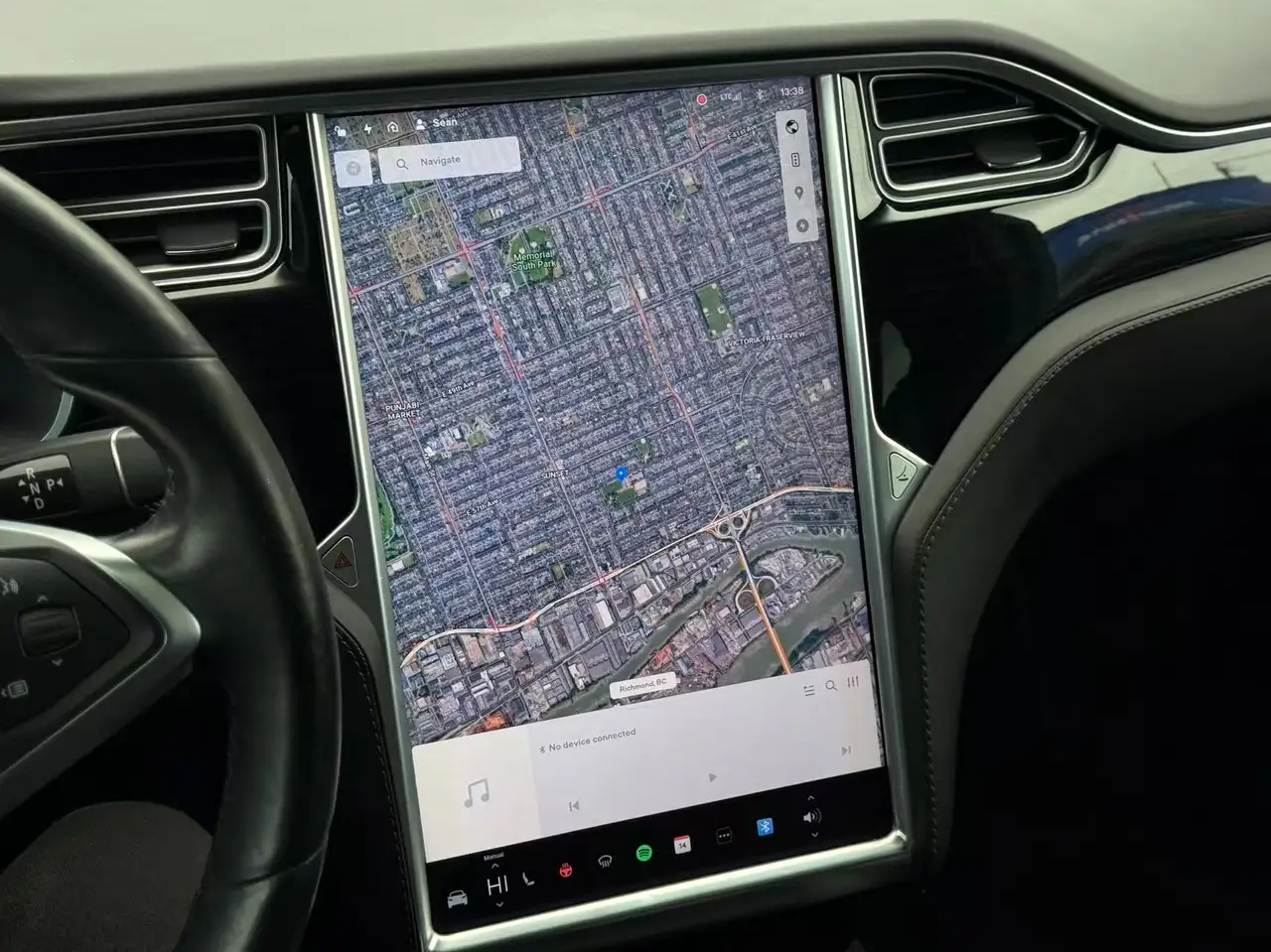 Tesla Model X снимка Tesla Model X