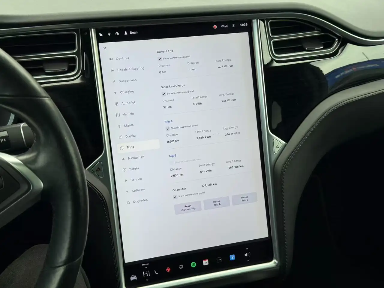 Tesla Model X снимка Tesla Model X