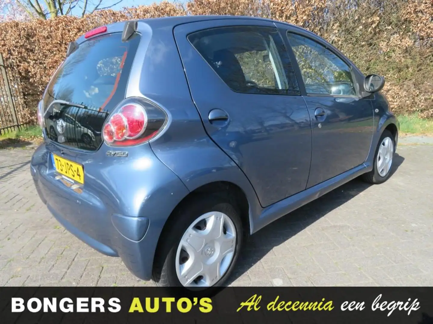 Toyota Aygo 1.0-12V COMFORT Blauw - 2