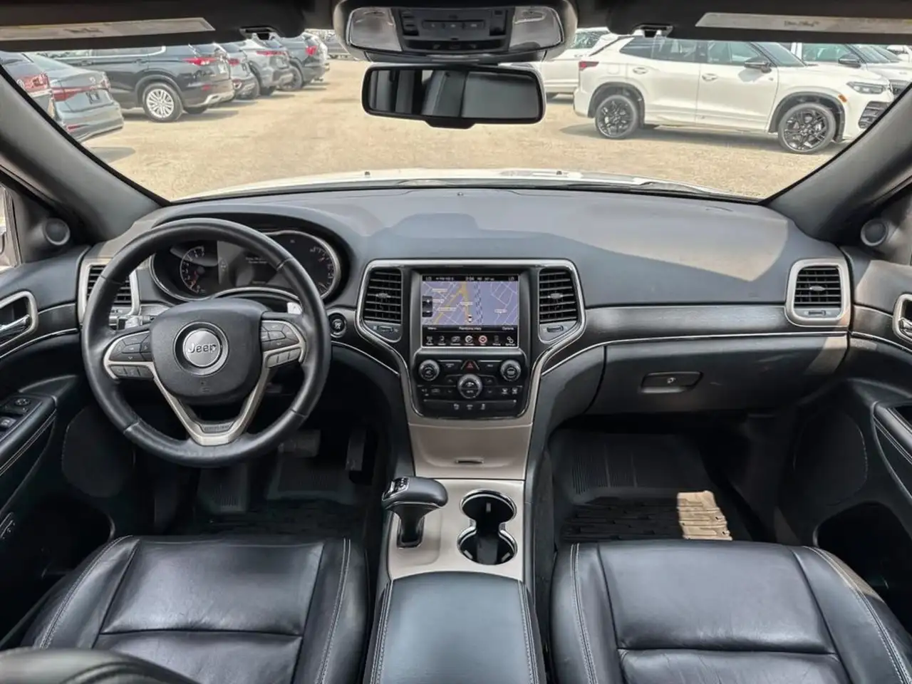 Jeep Grand Cherokee снимка Jeep Grand Cherokee