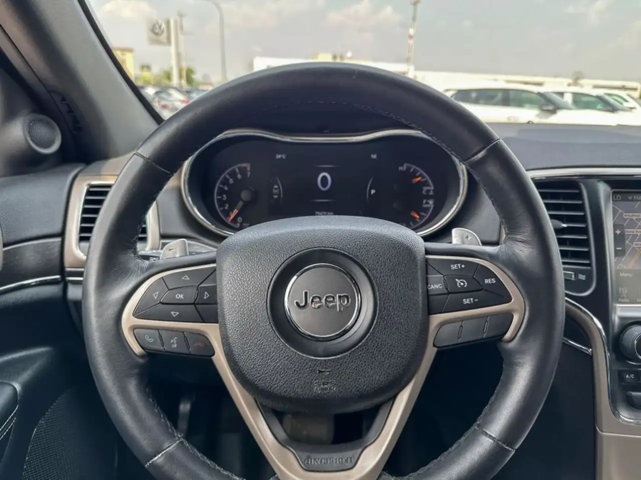 Jeep Grand Cherokee снимка Jeep Grand Cherokee
