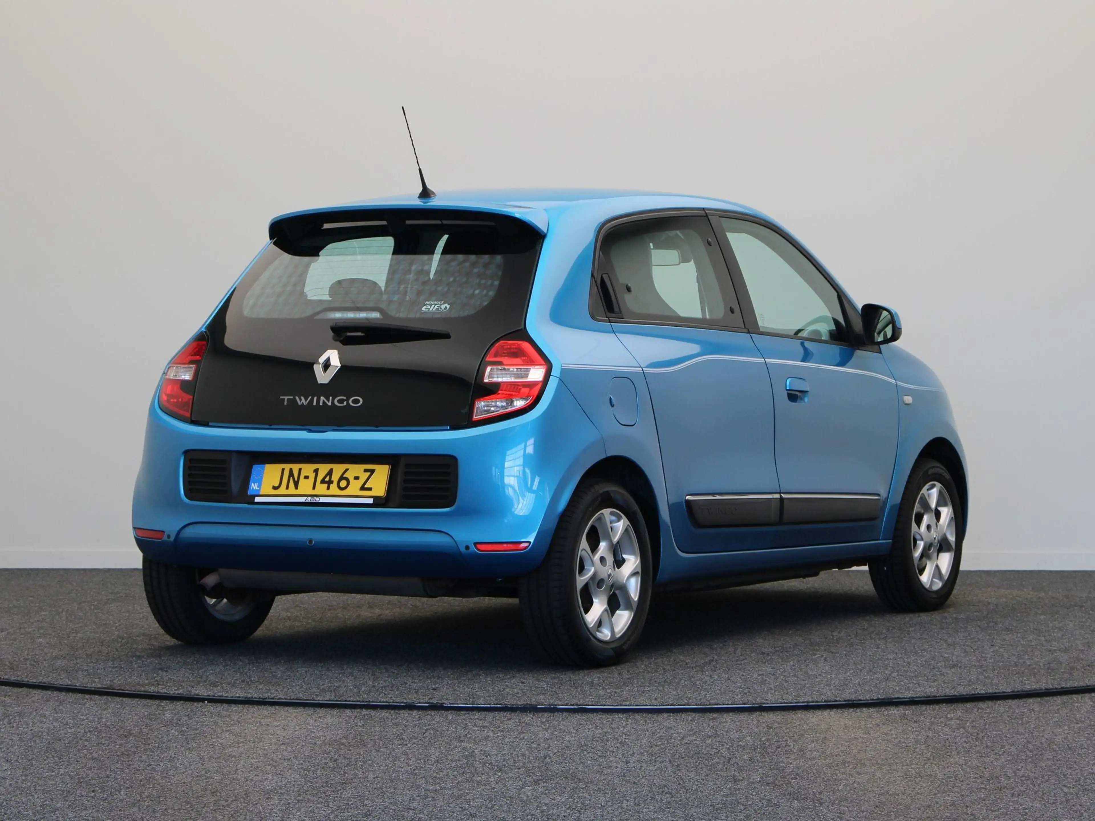 Renault Twingo 1.0 SCe Expression | Achteruitrijcamera | Airco | — photo 11