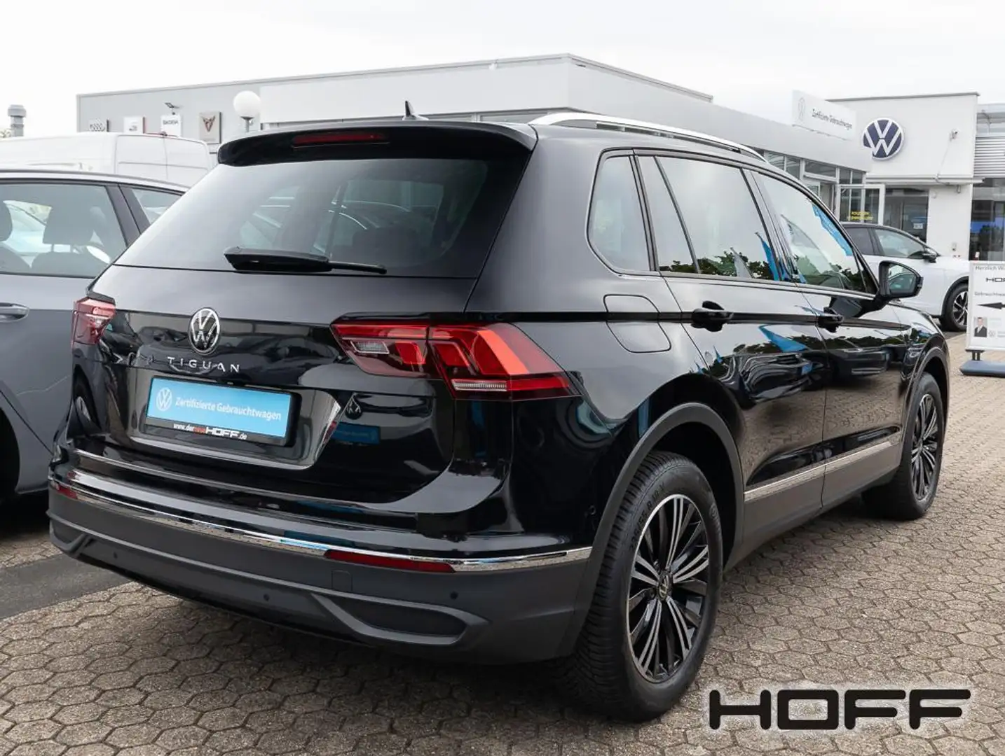 Volkswagen Tiguan 1.5 TSI DSG Active Kamera beh.Scheibe Navi Noir - 2