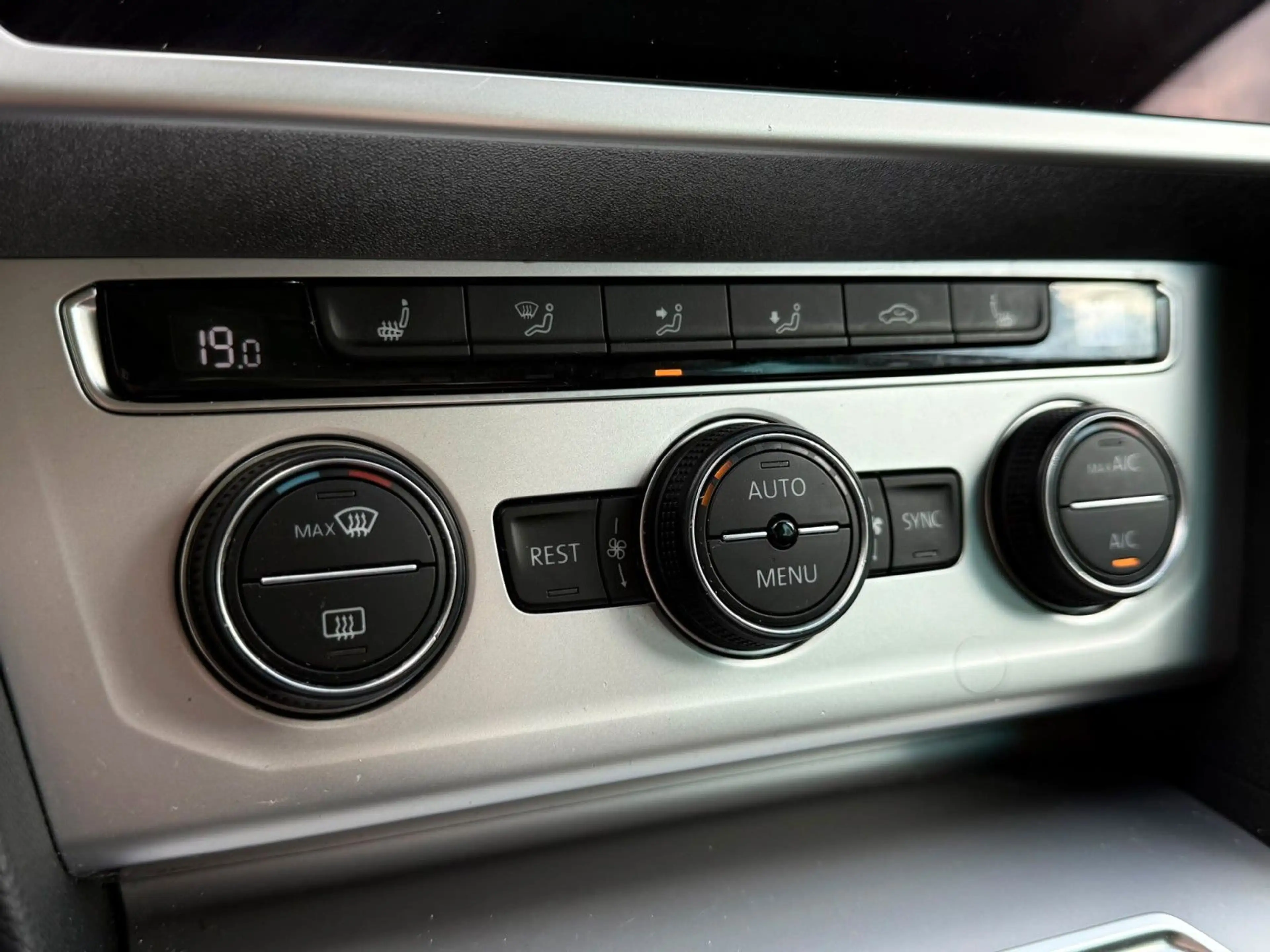 Volkswagen Passat Variant Comfortline BMT/Start-Stop — photo 13
