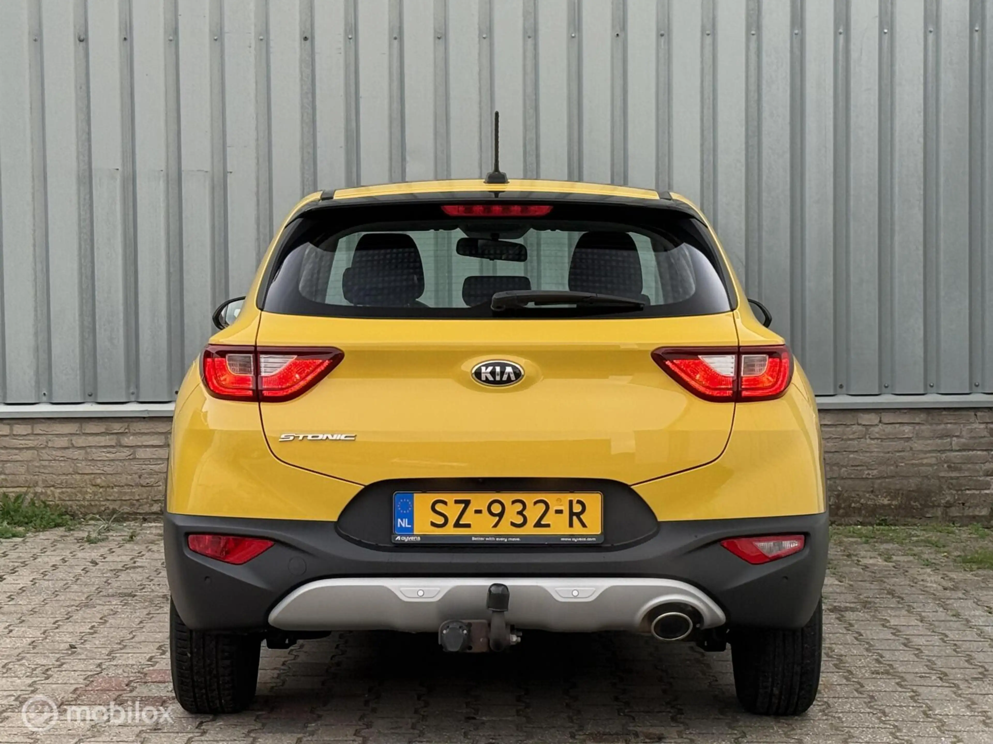 Kia Stonic 1.2 MPi CP-Line Navigator | CarPlay | Camera — photo 8