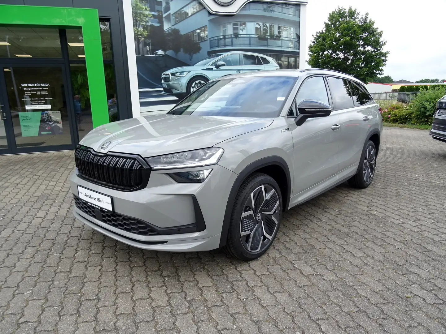 Skoda Kodiaq 2.0 TDI 110kW Sportline *CANTON*pACC*KESSY*AHZ* Grau - 2