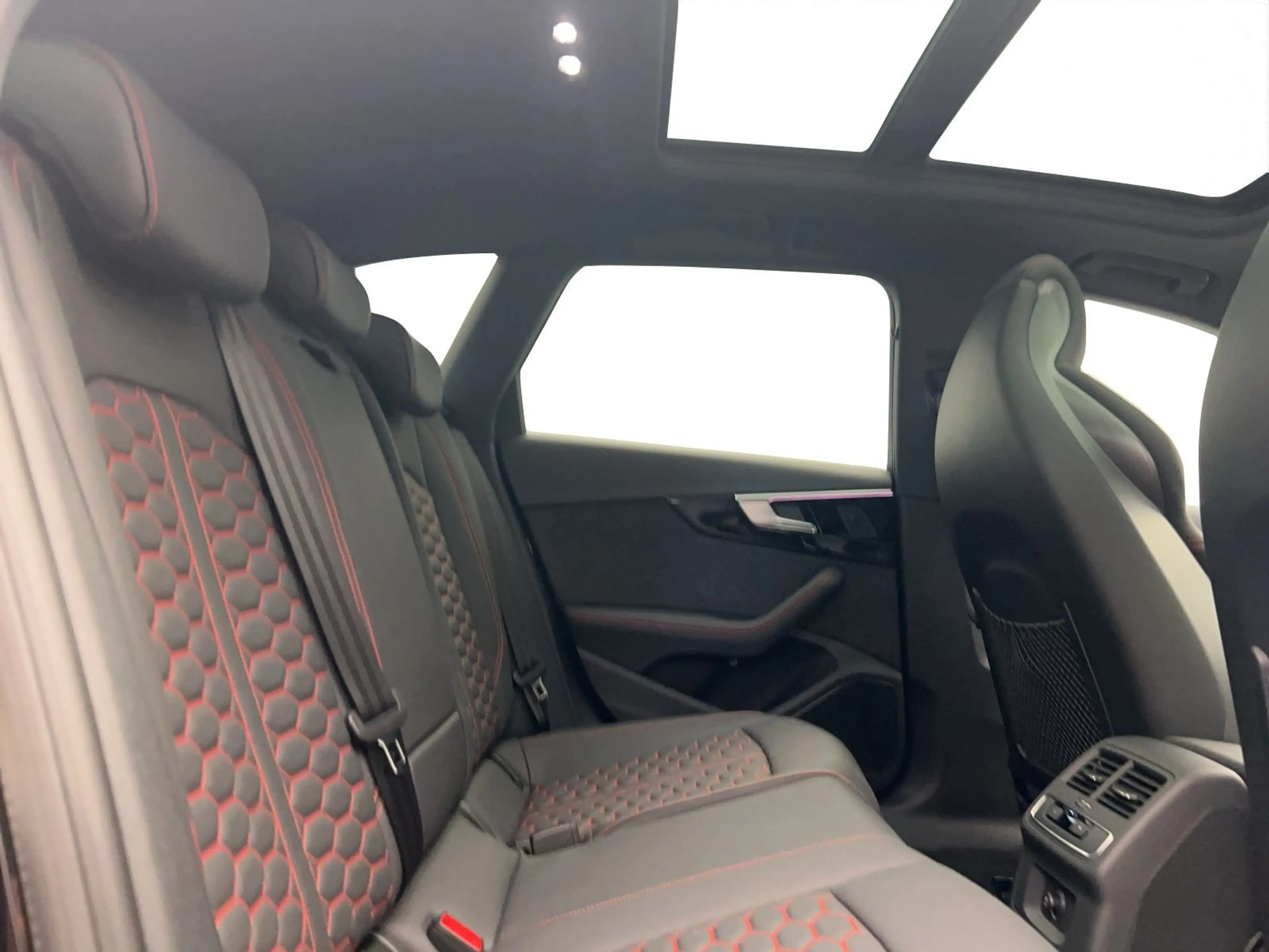 Audi RS4 *B&O*HUD*Pano*Matrix*Virtual*Navi+*Spo — photo 15