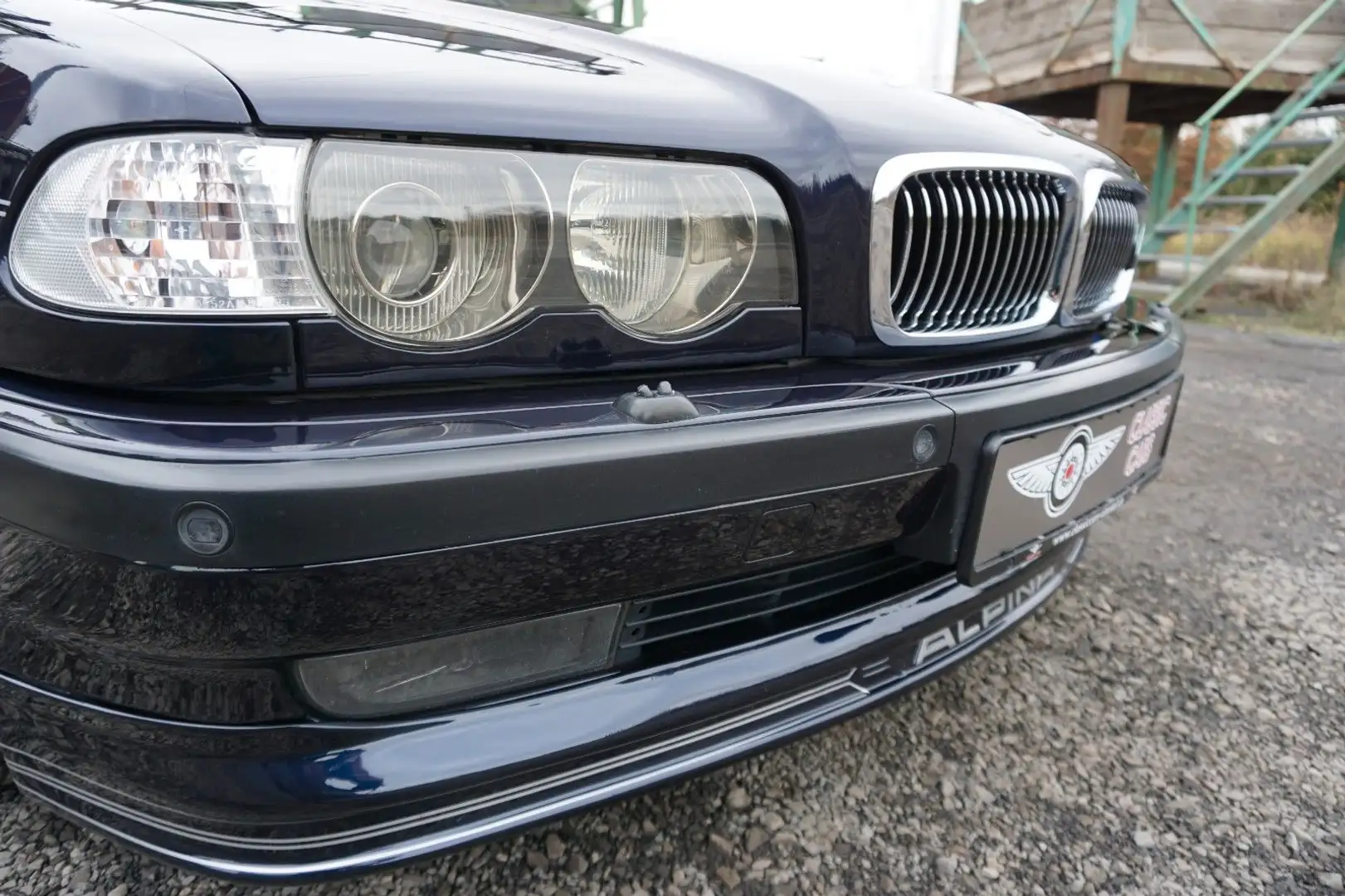 BMW 750 i Facelift V12 5,4L - Orientblau TOP Bleu - 1