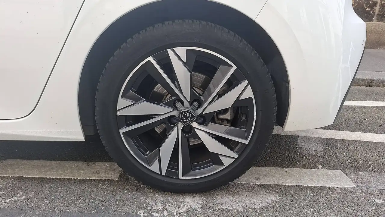 Peugeot 308 308 — photo 19