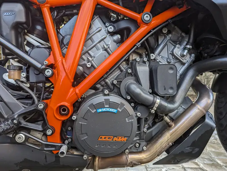 KTM 1290 Super Duke GT - foto 8