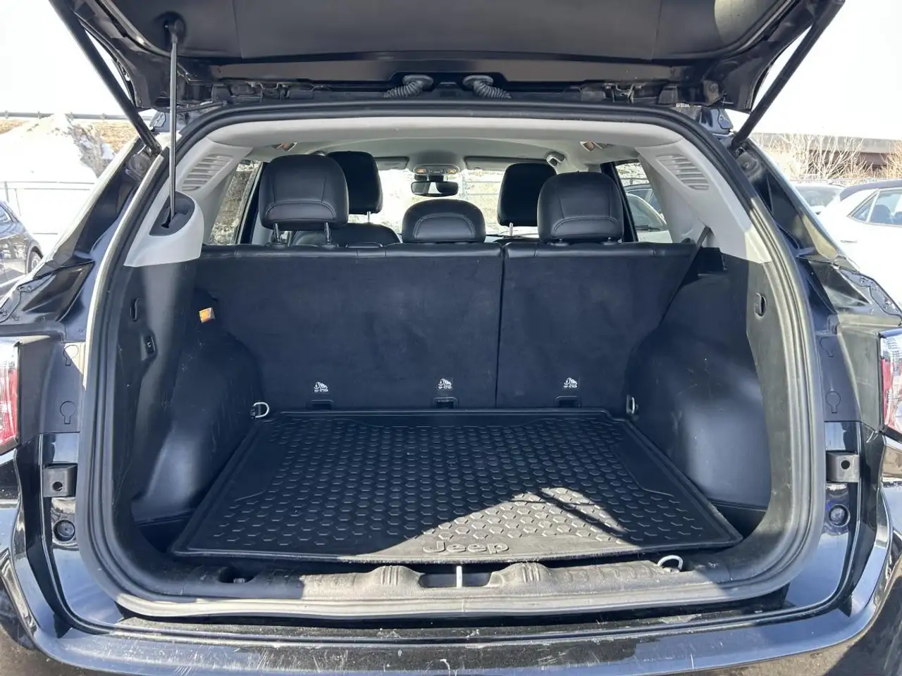 Jeep Compass снимка Jeep Compass