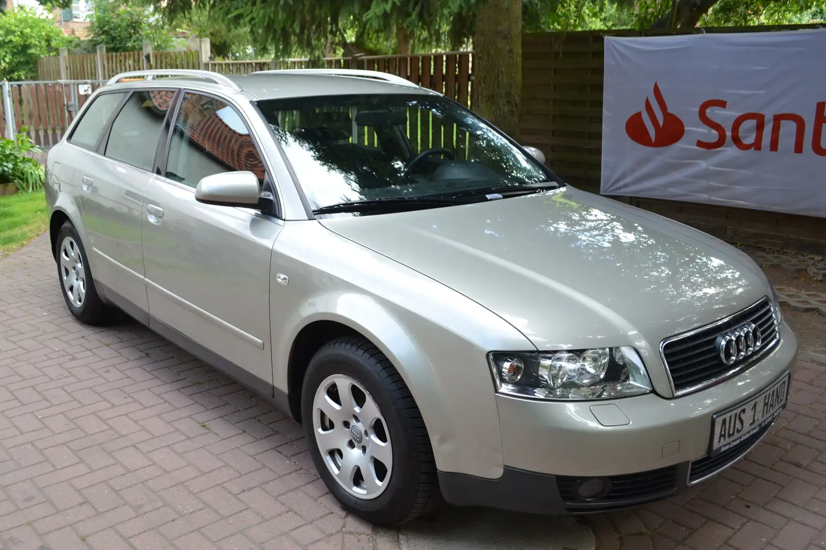 Audi A4 Avant 2.0, Autom. Xenon, 1.Hand! Tüv Neu! Beige - 1