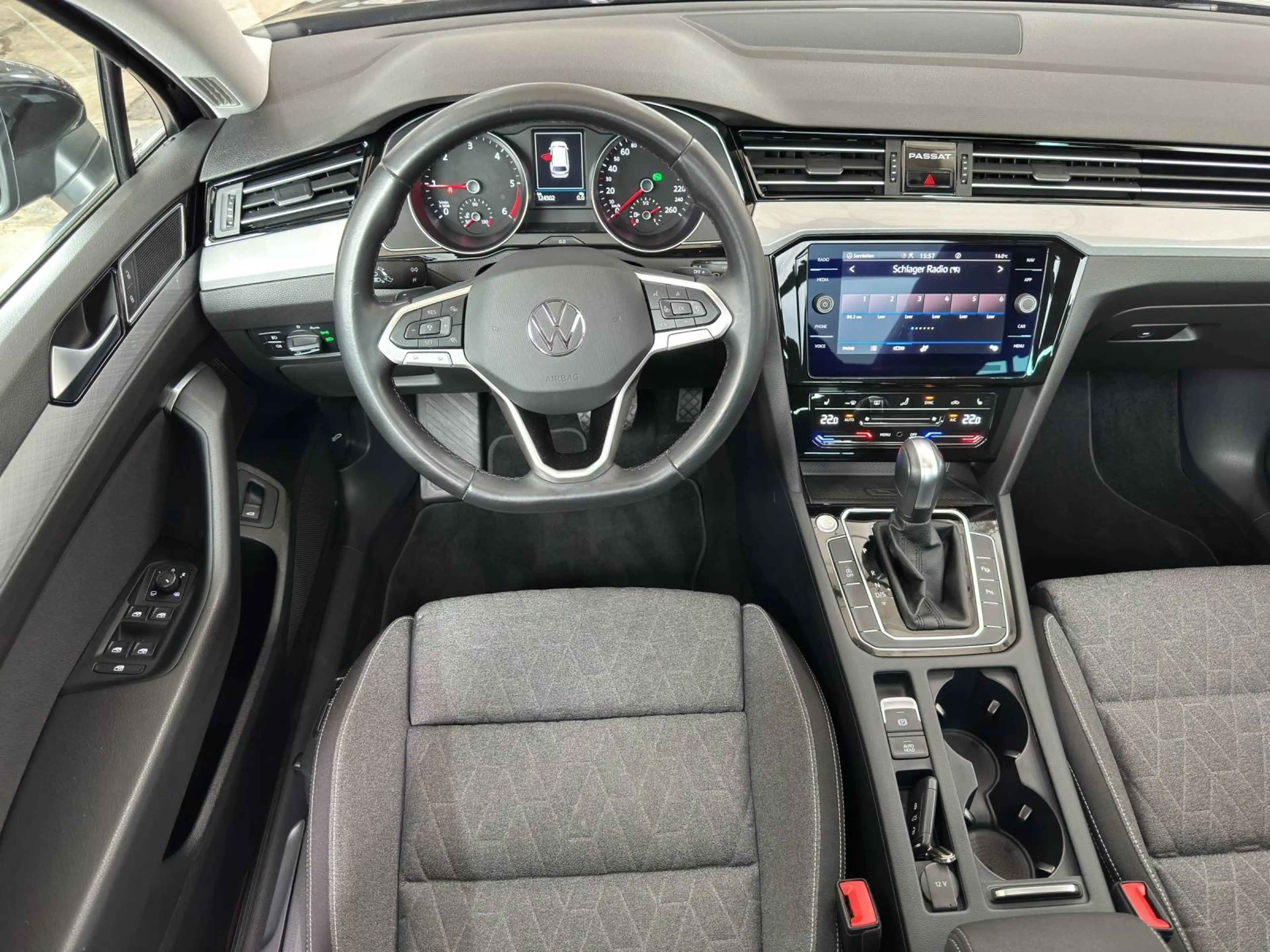 Volkswagen Passat Variant Business, Matrix, Pano, Massage, ACC,... — photo 6