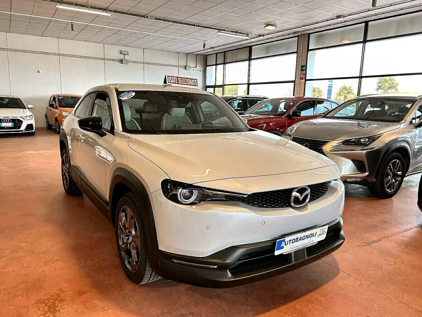 Mazda MX-30 EXCEED e-Skyactiv 11000 KM Grigio - 2