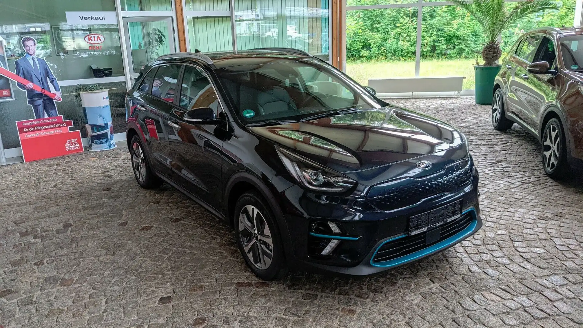 Kia Niro e-Niro 150kW Spirit 3-Phasen Schnelllader Blau - 1