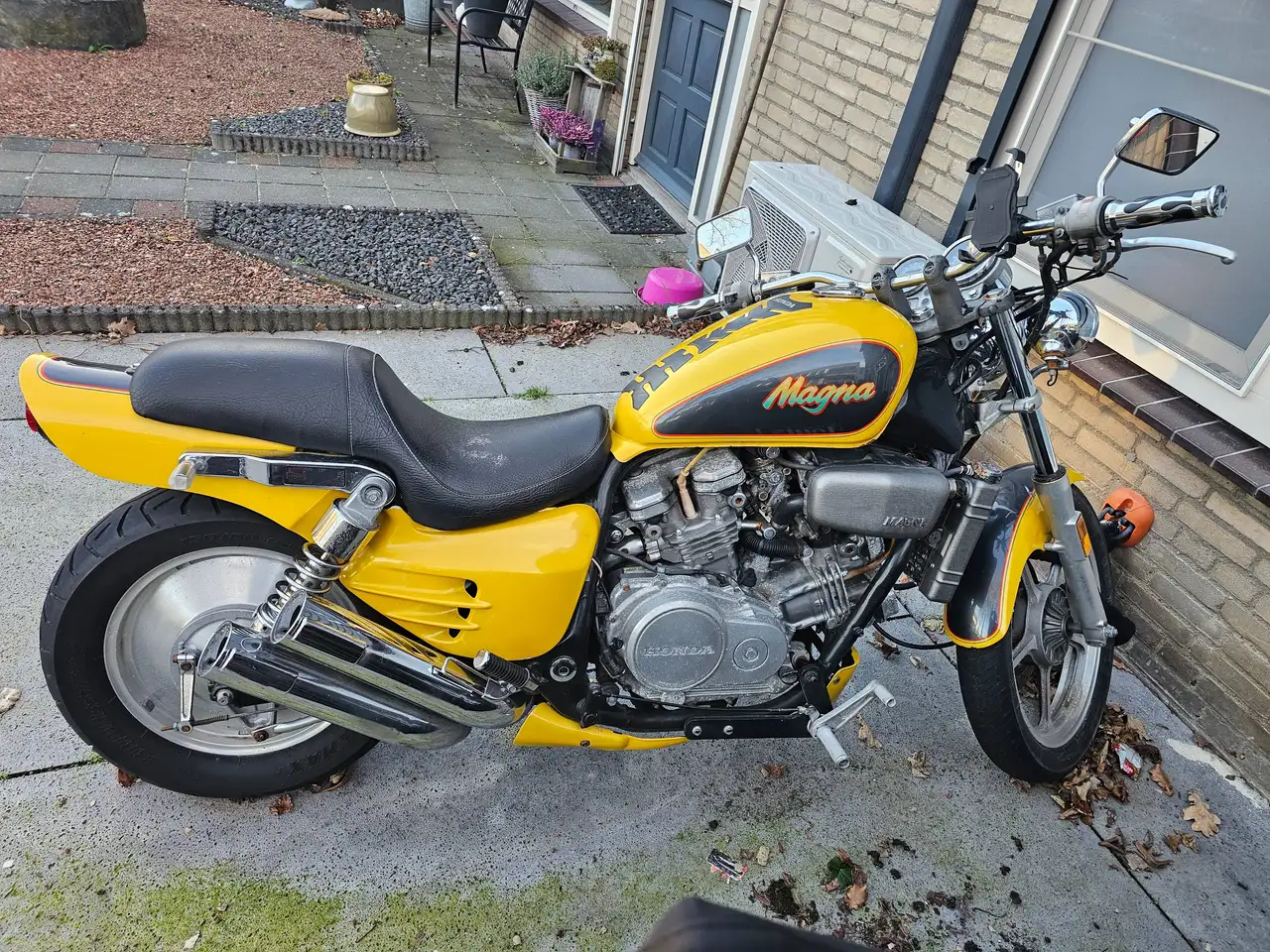 Honda VF 700