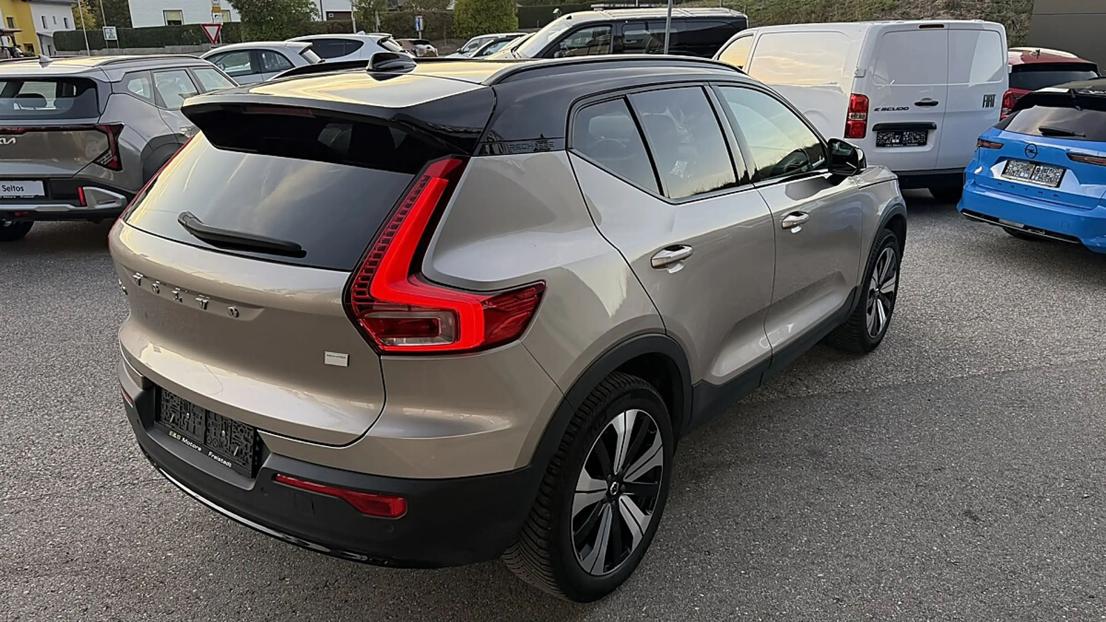 Volvo XC40 P8 Pure Electric 2WD Plus Recharge — photo 5