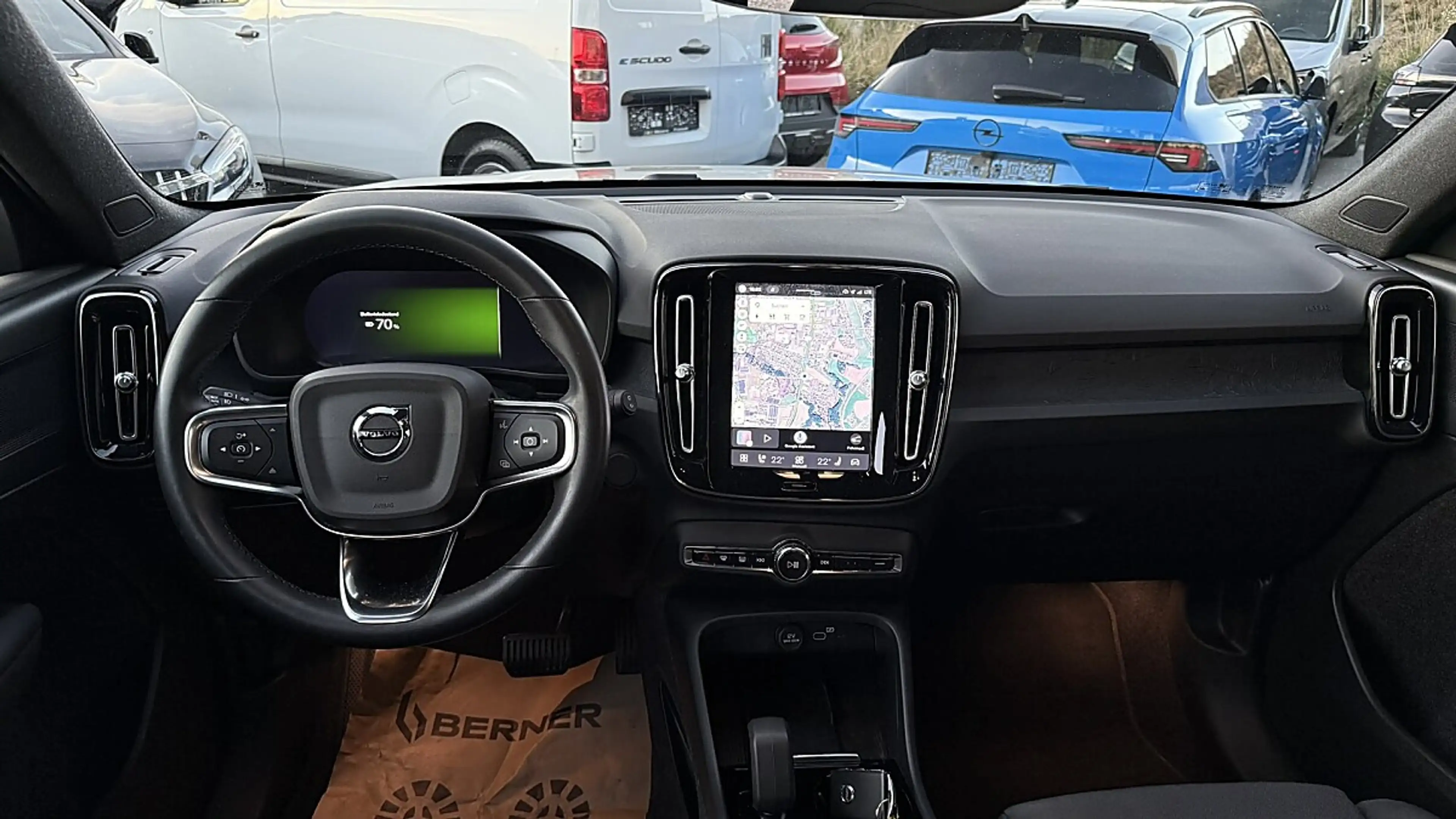 Volvo XC40 P8 Pure Electric 2WD Plus Recharge — photo 11