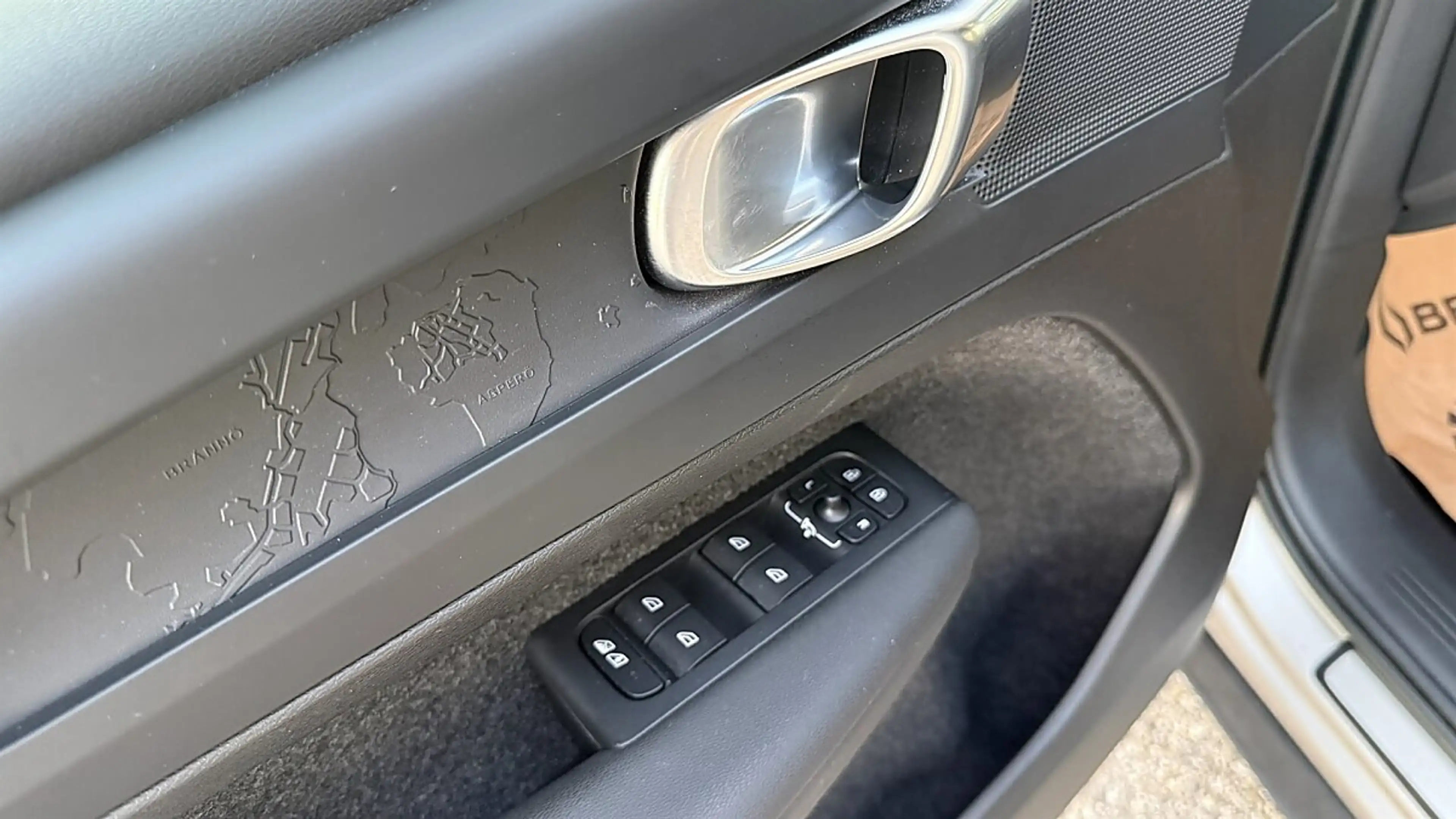Volvo XC40 P8 Pure Electric 2WD Plus Recharge — photo 10