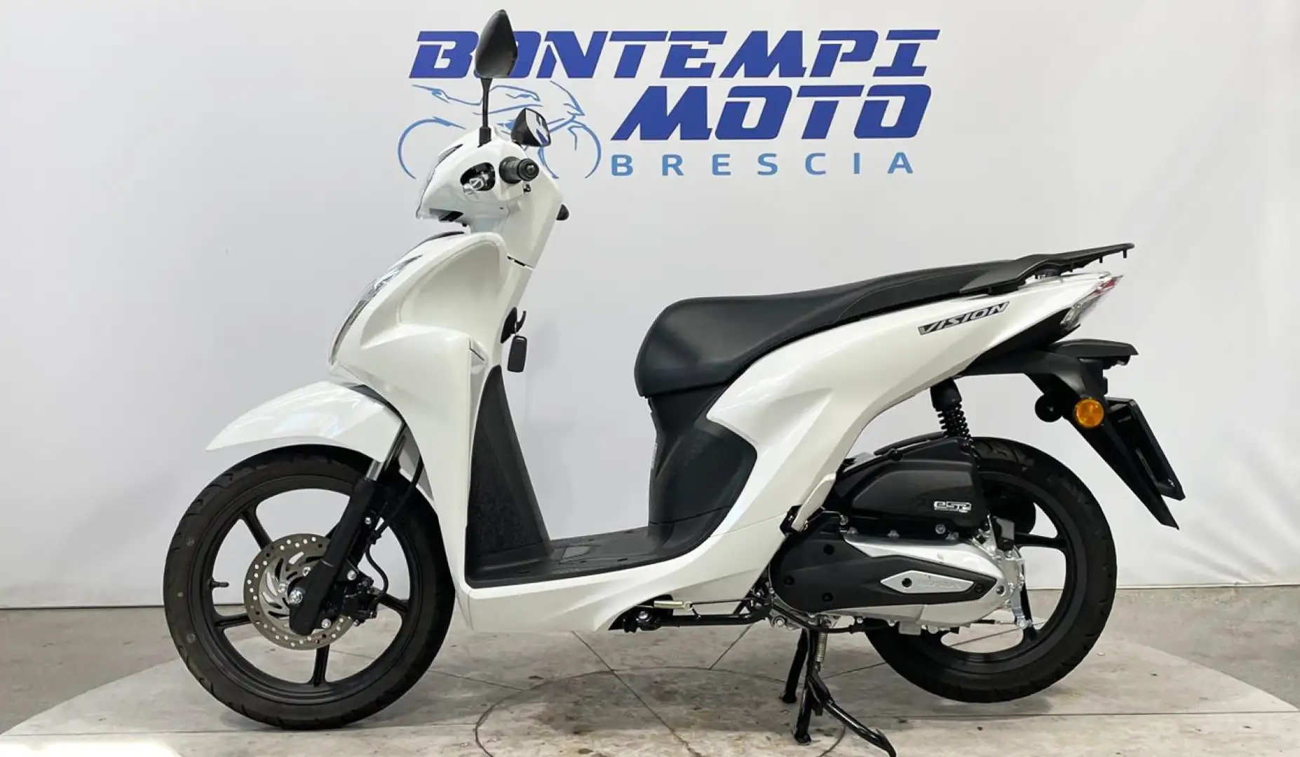 Honda Vision 110 2024 - SOLO 2600 KM !!! Bianco - 2