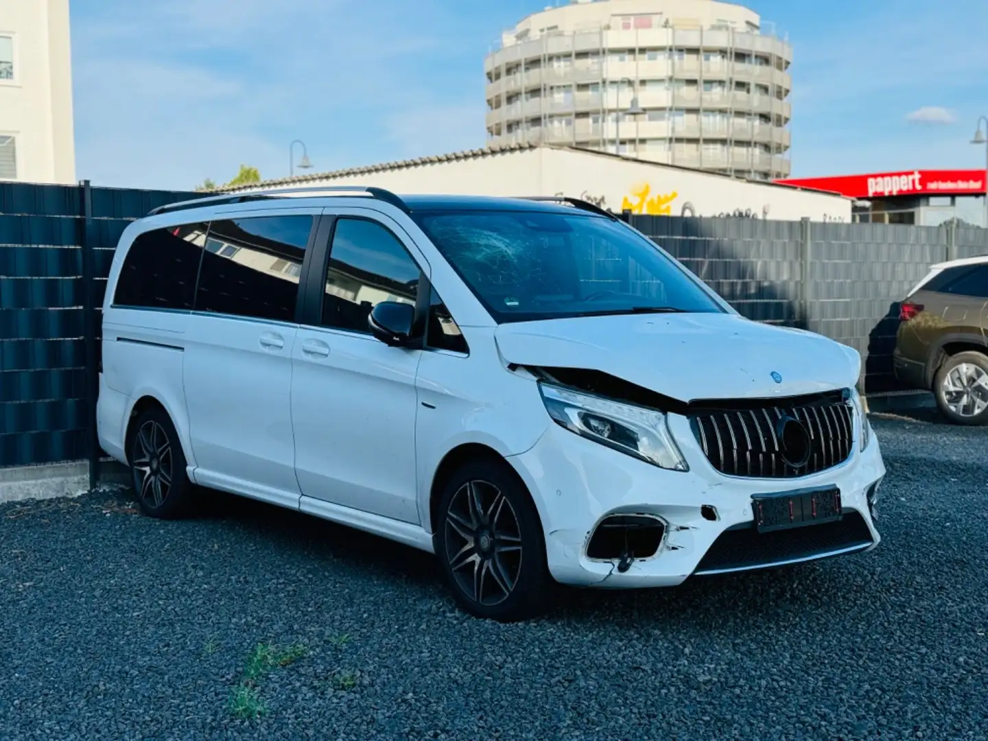 Mercedes-Benz V 220 V250d AMG LINE extra LANG BURMESTER+MEMORY+PANO Weiß - 1