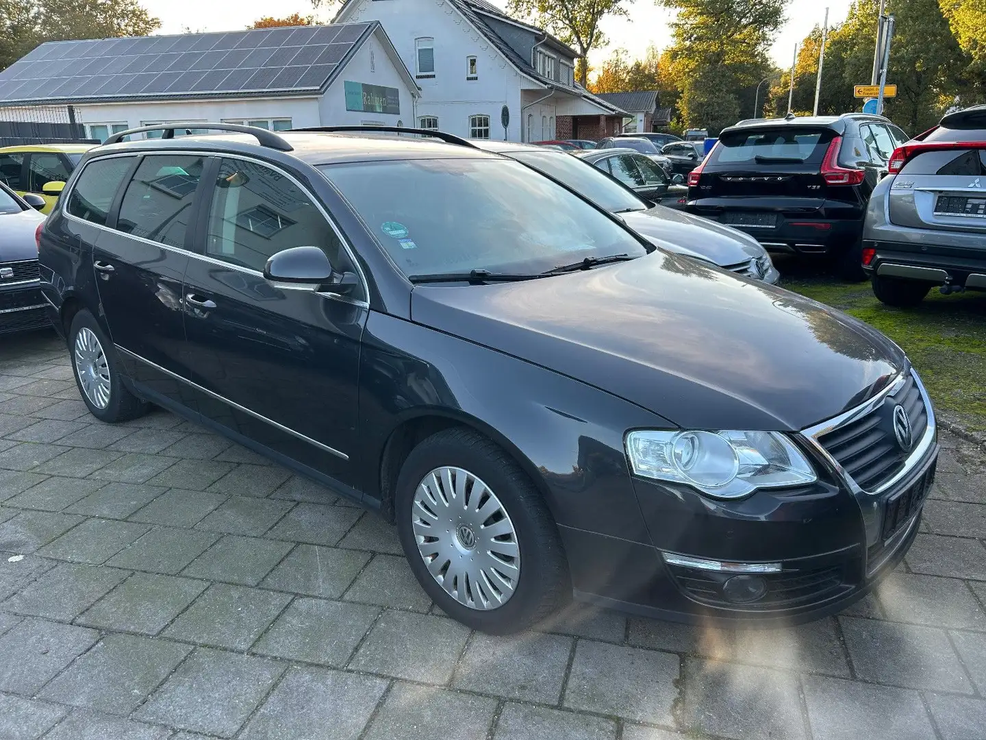Volkswagen Passat Variant Comfortline Braun - 1