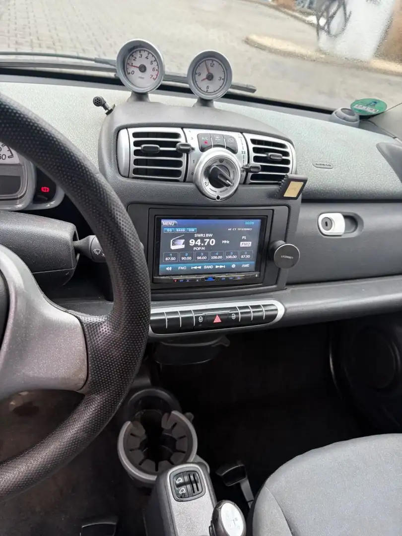 smart forTwo fortwo cabrio Basis 52 kW * Silber - 2