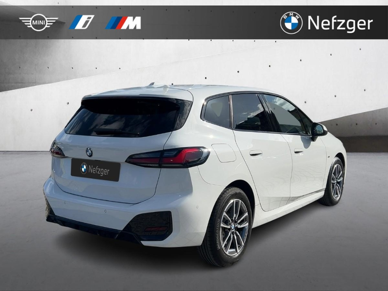 BMW 218 Active Tourer i M Sportpaket LED Park-Assistent — photo 4