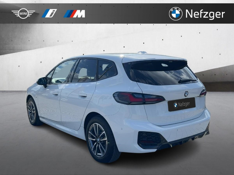 BMW 218 Active Tourer i M Sportpaket LED Park-Assistent — photo 3