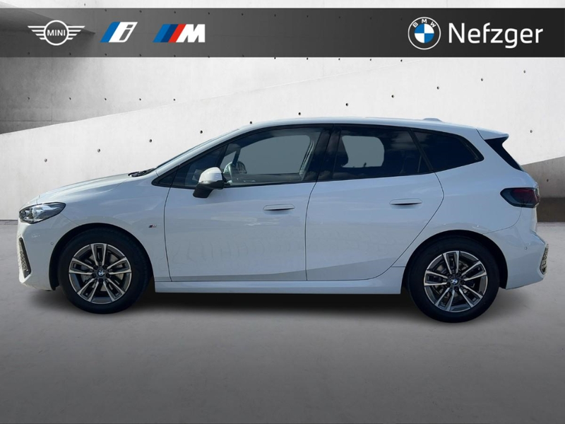 BMW 218 Active Tourer i M Sportpaket LED Park-Assistent — photo 2