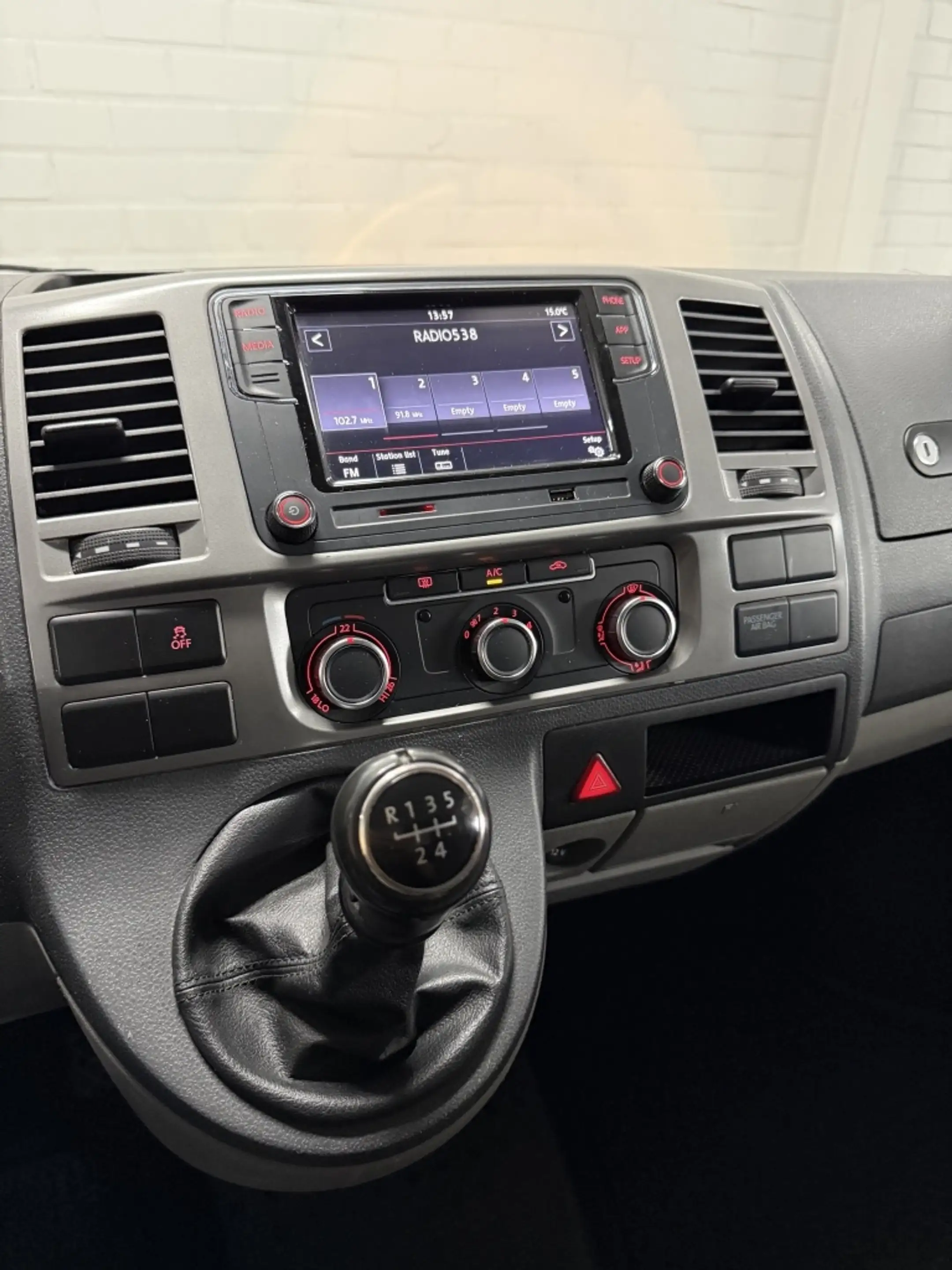 Volkswagen Transporter 2.0 TDI L2H1 65 Edition! Carplay/PDC/Trekhaak/Airc — photo 13