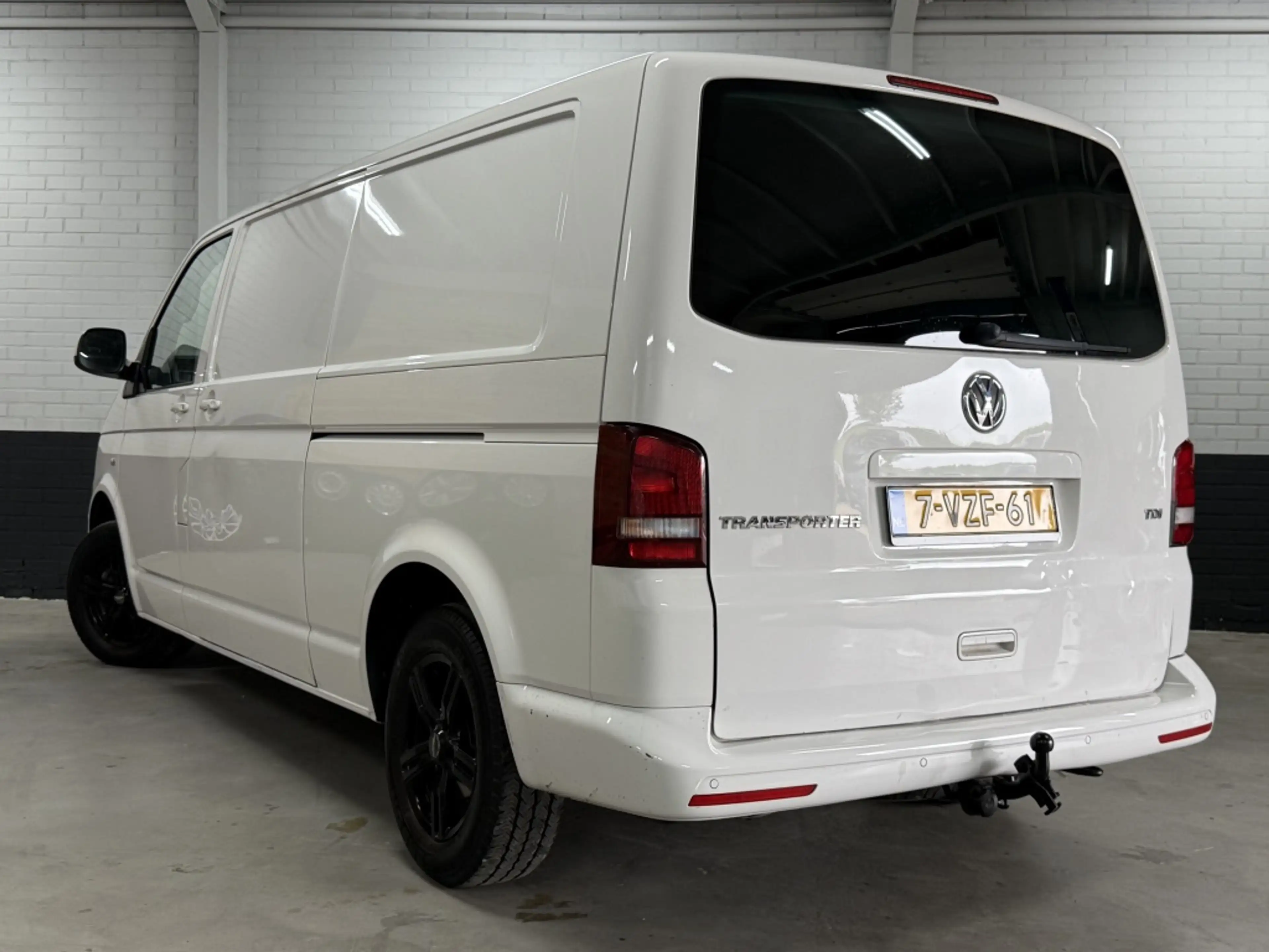 Volkswagen Transporter 2.0 TDI L2H1 65 Edition! Carplay/PDC/Trekhaak/Airc — photo 9