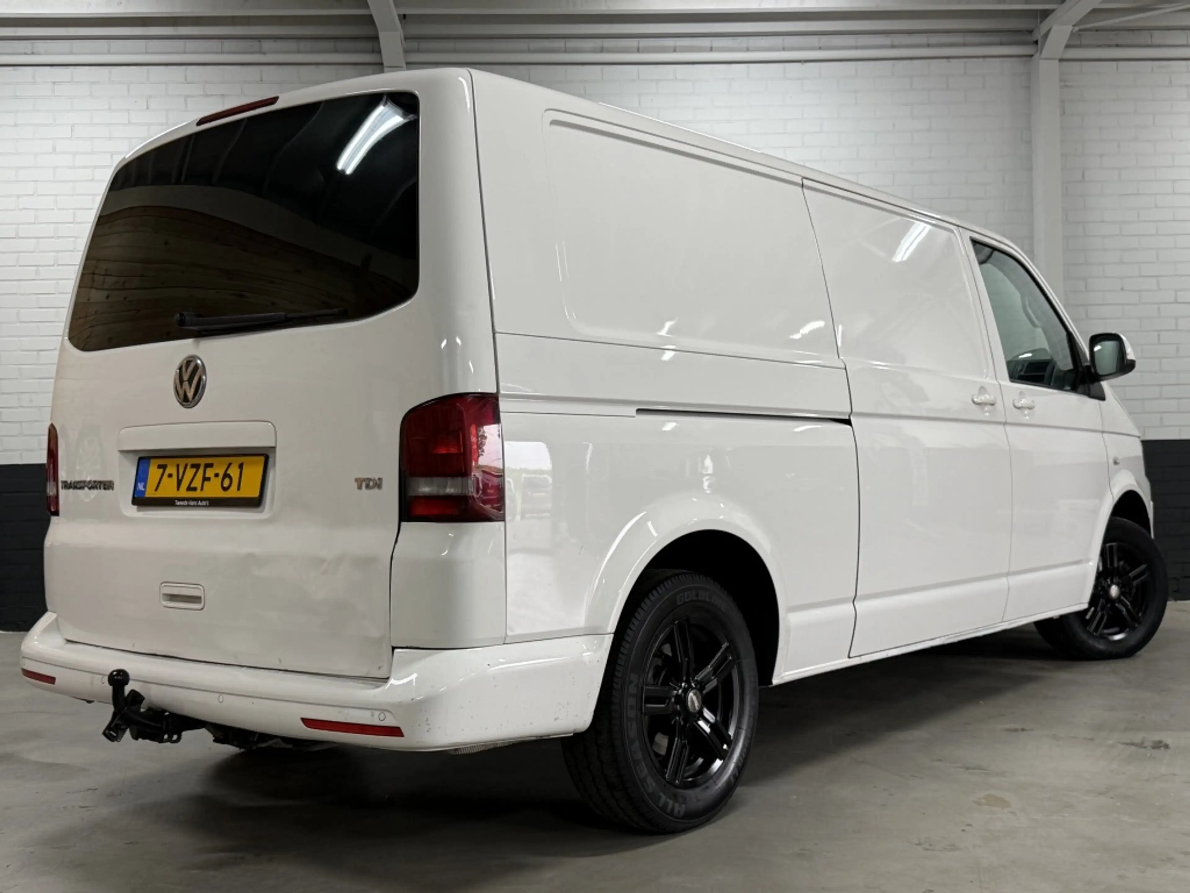 Volkswagen Transporter 2.0 TDI L2H1 65 Edition! Carplay/PDC/Trekhaak/Airc — photo 7
