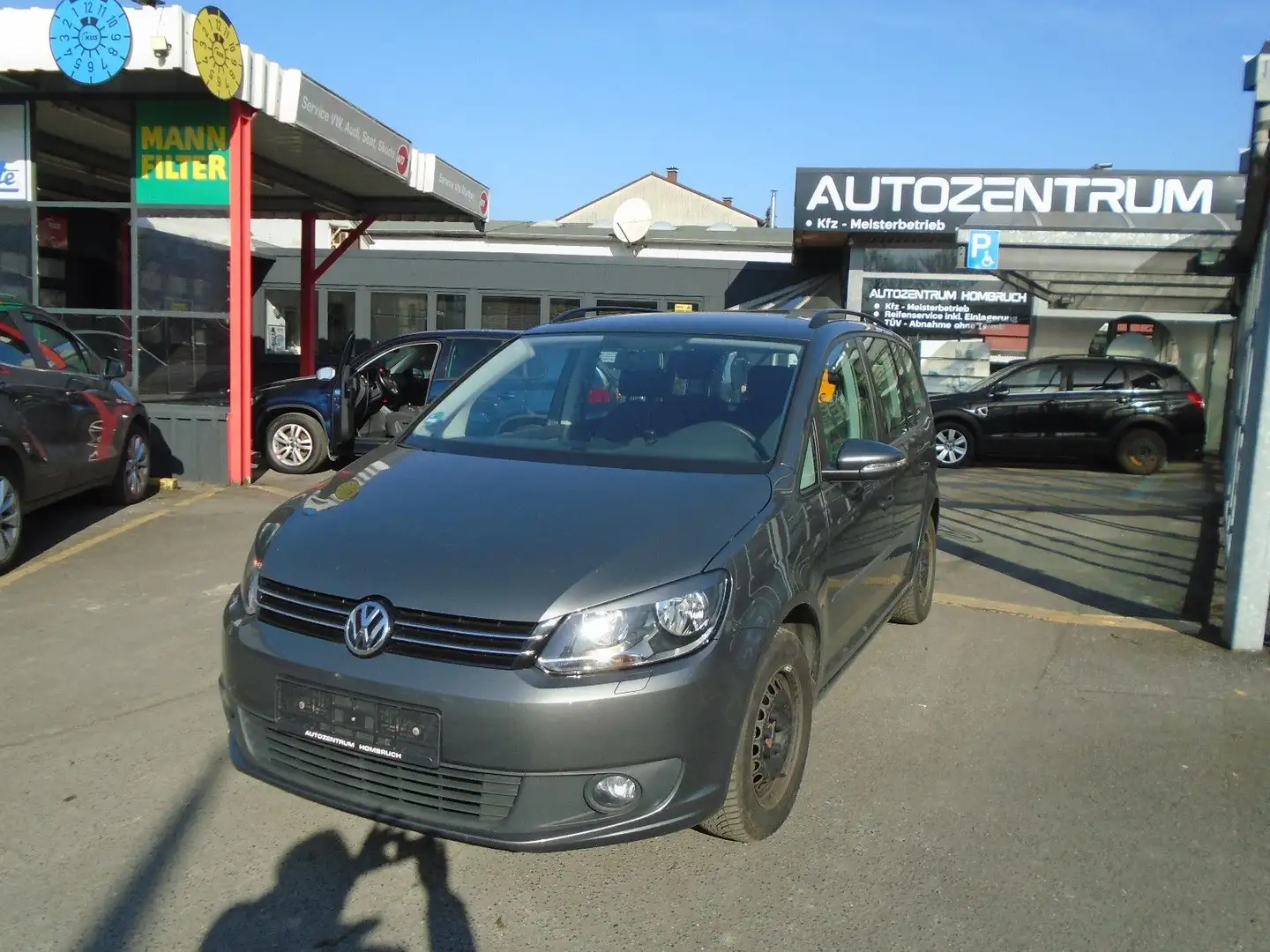 Volkswagen Touran 1.6 TDI Gris - 1