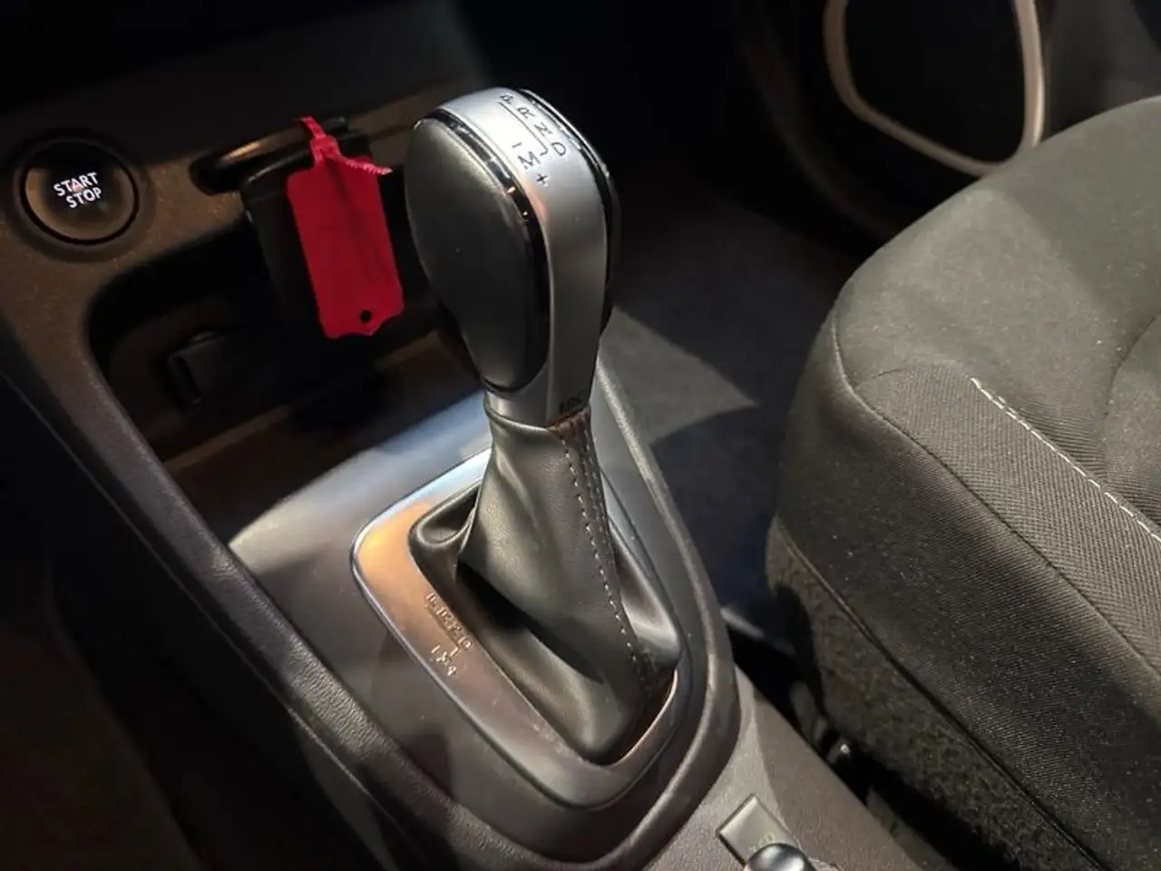 Renault Captur — photo 20