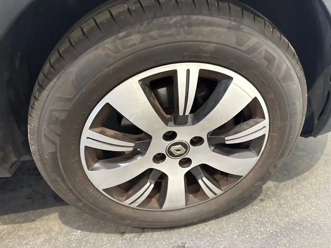 Renault Captur — photo 16